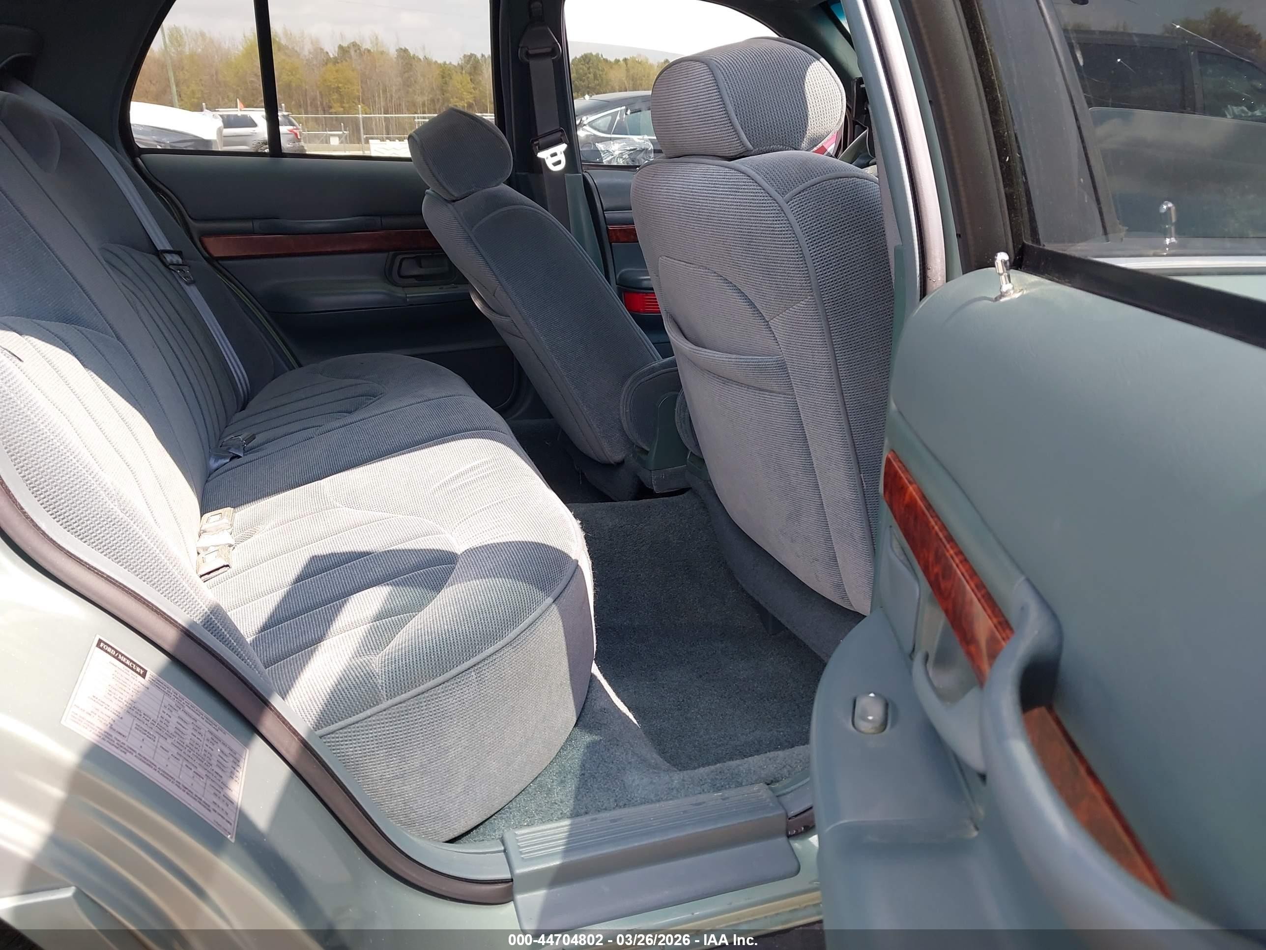 1997 Mercury Grand Marquis Gs Green vin: 2MELM74W5VX607849
