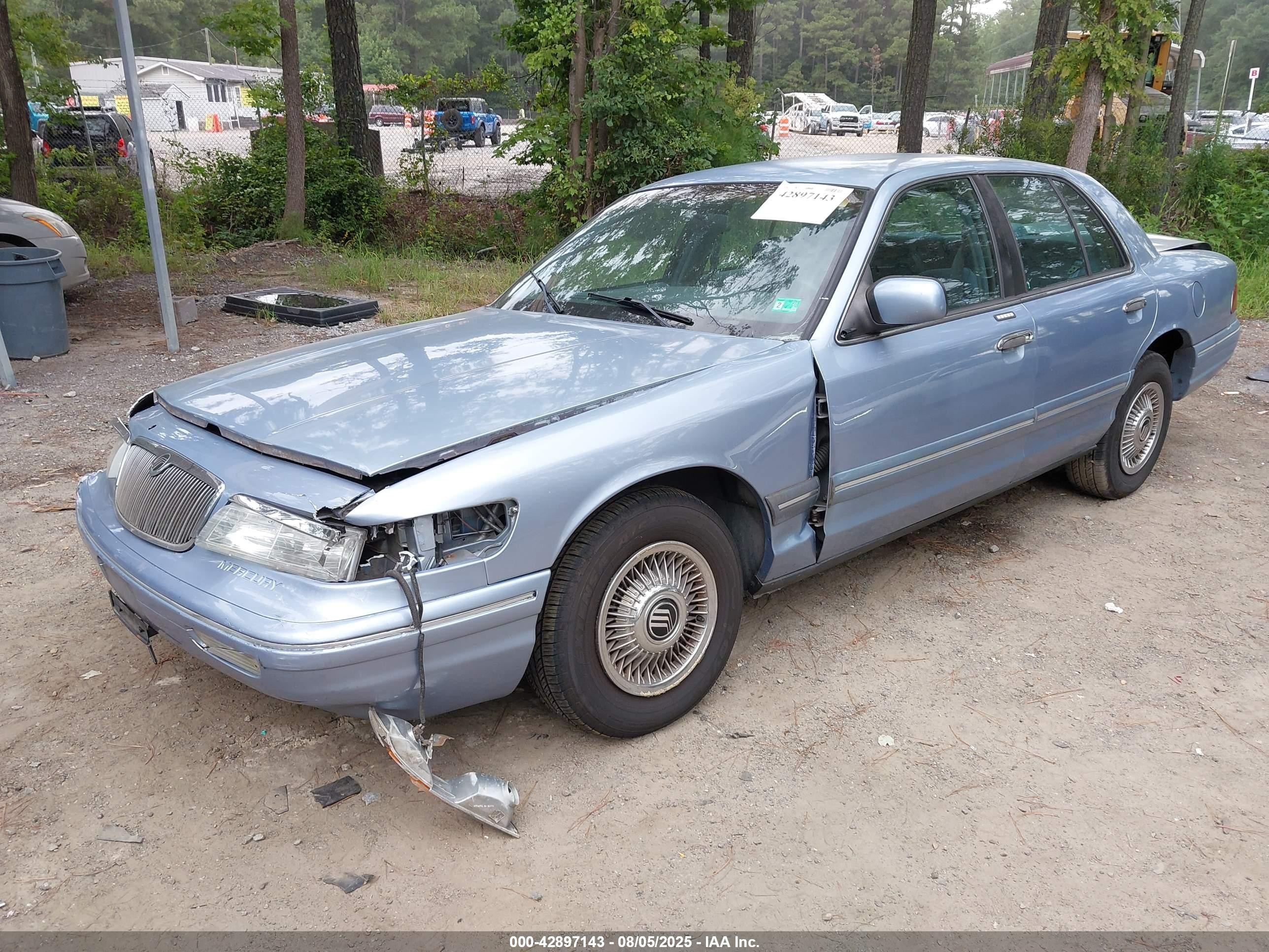 1997 Mercury Grand Marquis Gs Blue vin: 2MELM74W5VX736402