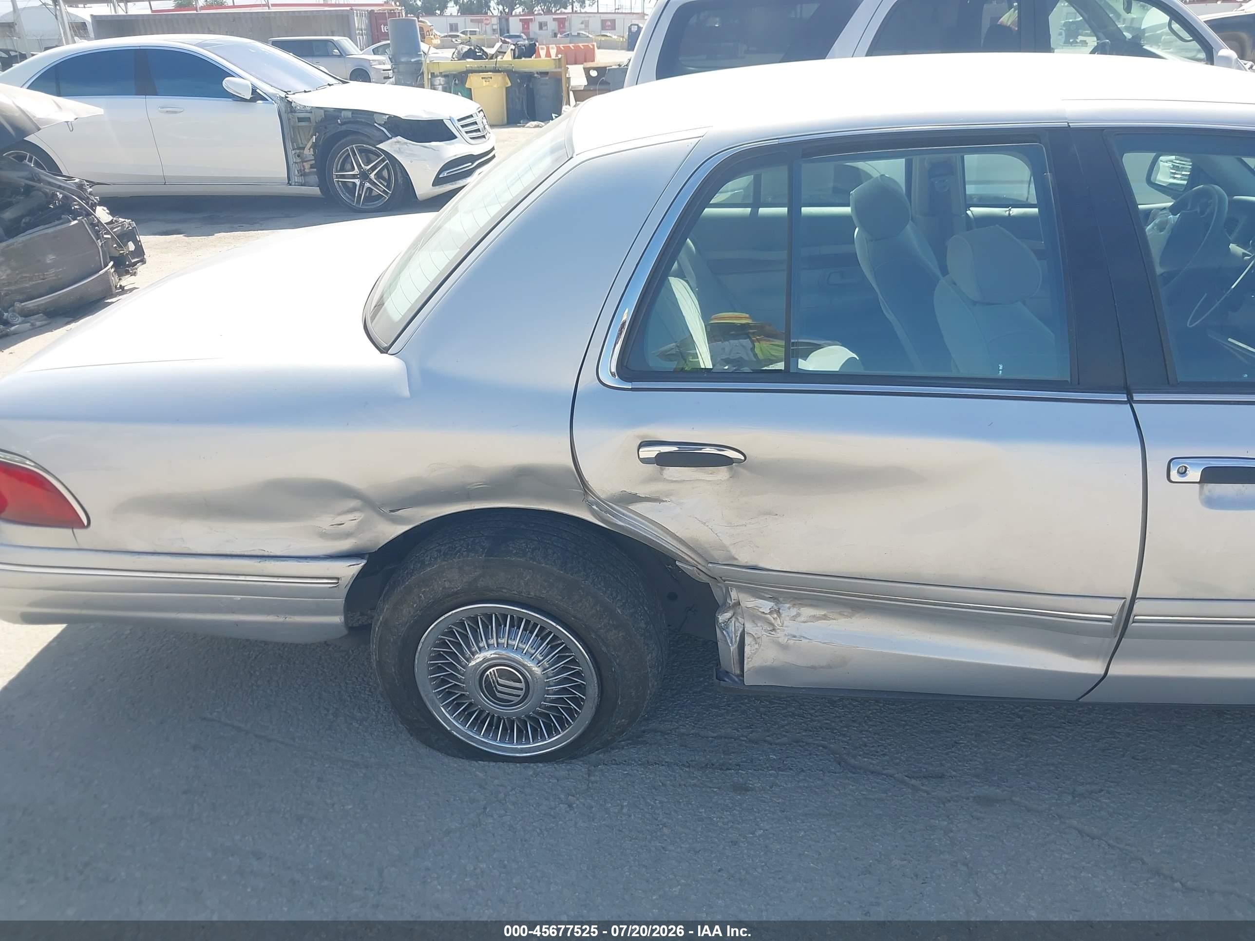 1997 Mercury Grand Marquis Gs Silver vin: 2MELM74W6VX720452