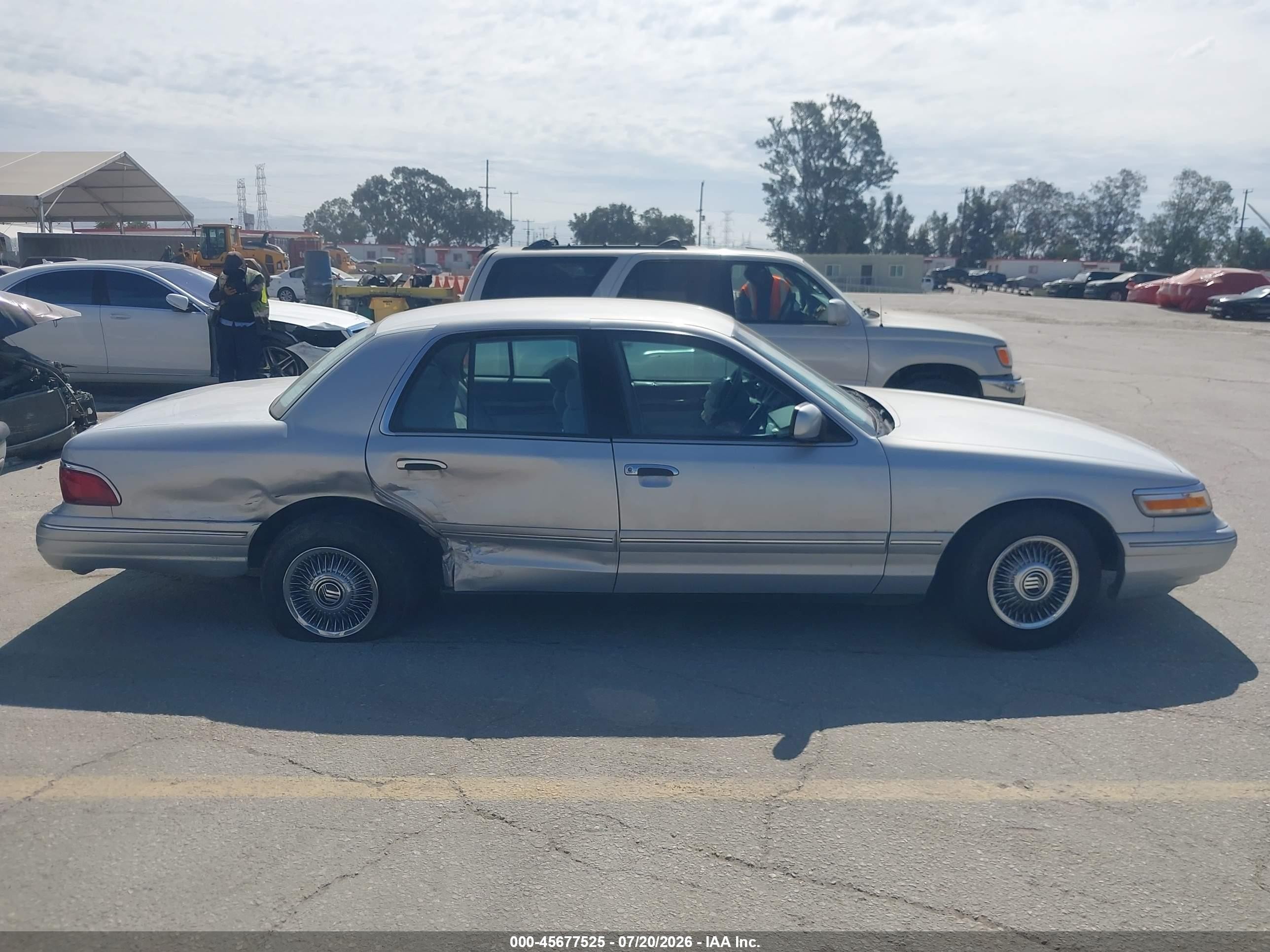 1997 Mercury Grand Marquis Gs Silver vin: 2MELM74W6VX720452