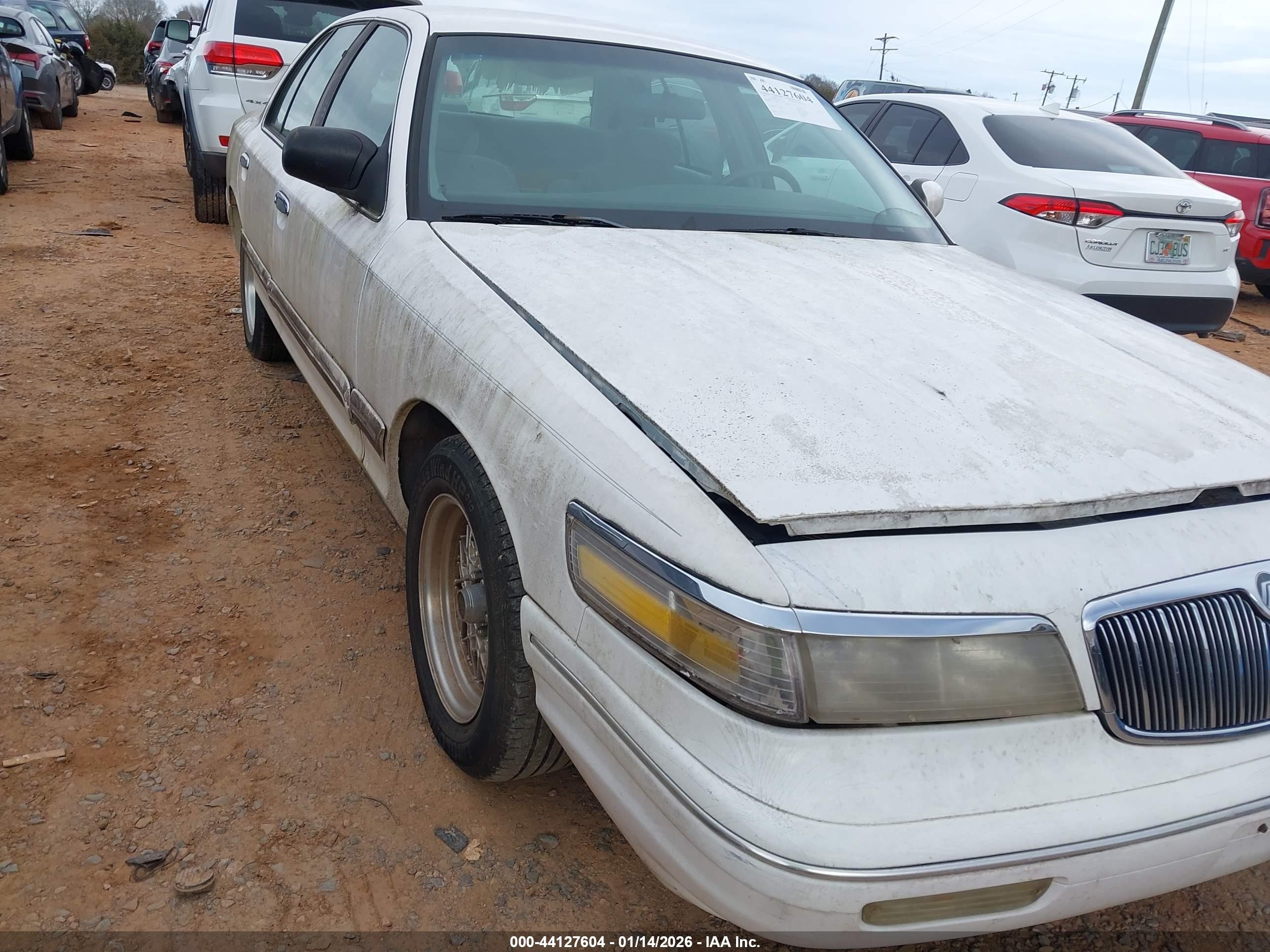 1997 Mercury Grand Marquis Gs White vin: 2MELM74W6VX732178