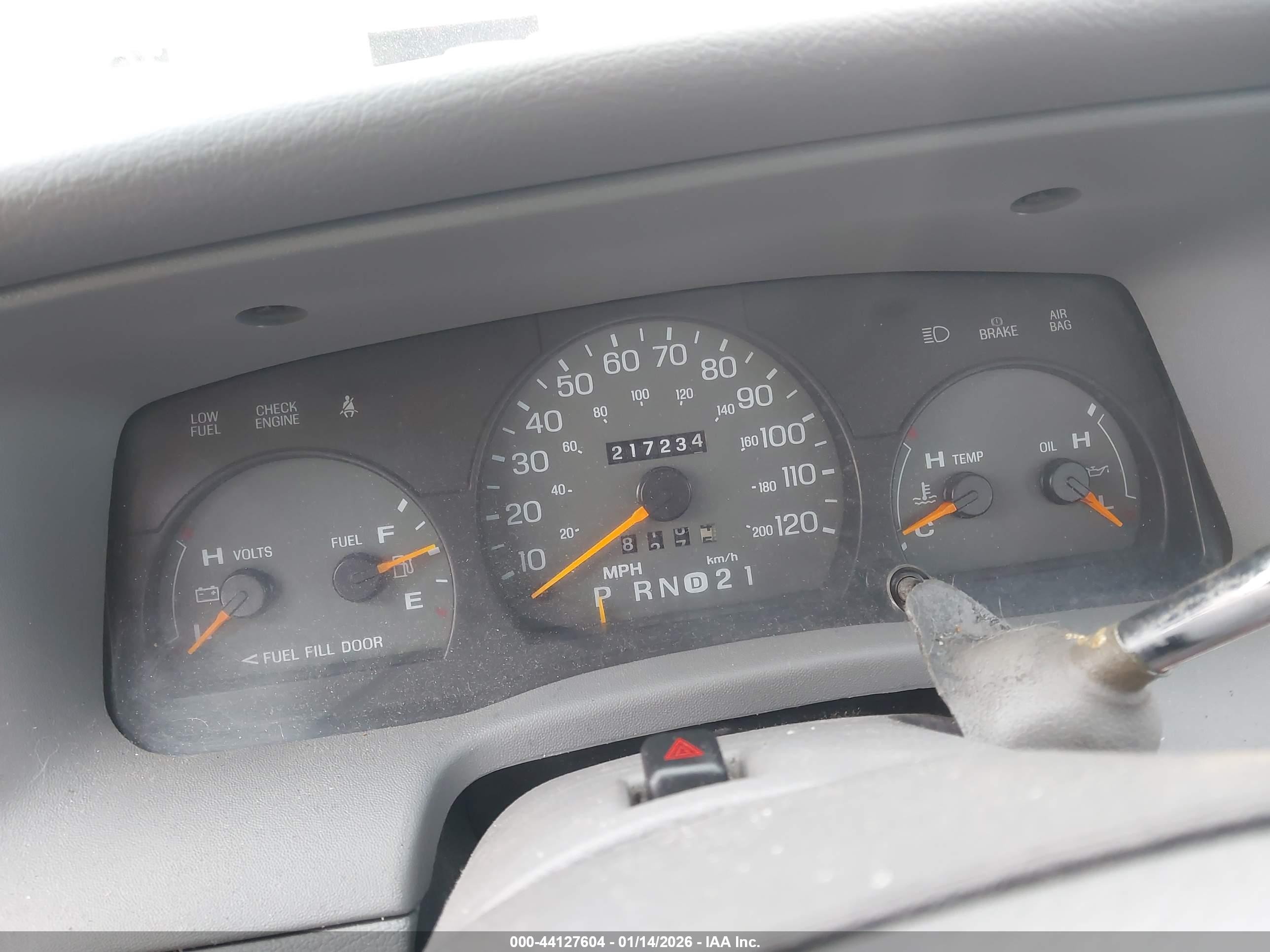 1997 Mercury Grand Marquis Gs White vin: 2MELM74W6VX732178