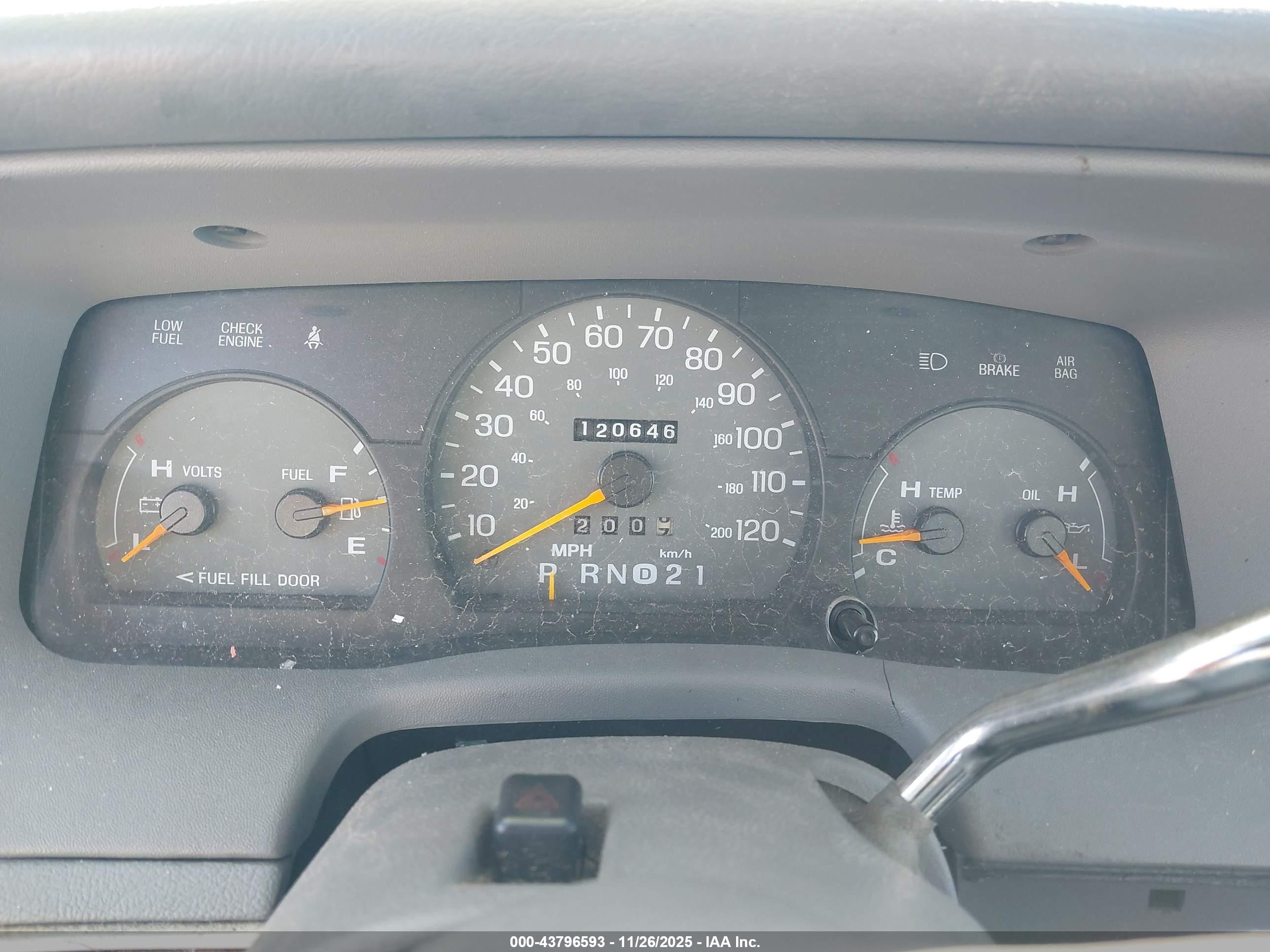 1997 Mercury Grand Marquis Gs Burgundy vin: 2MELM74W6VX739910