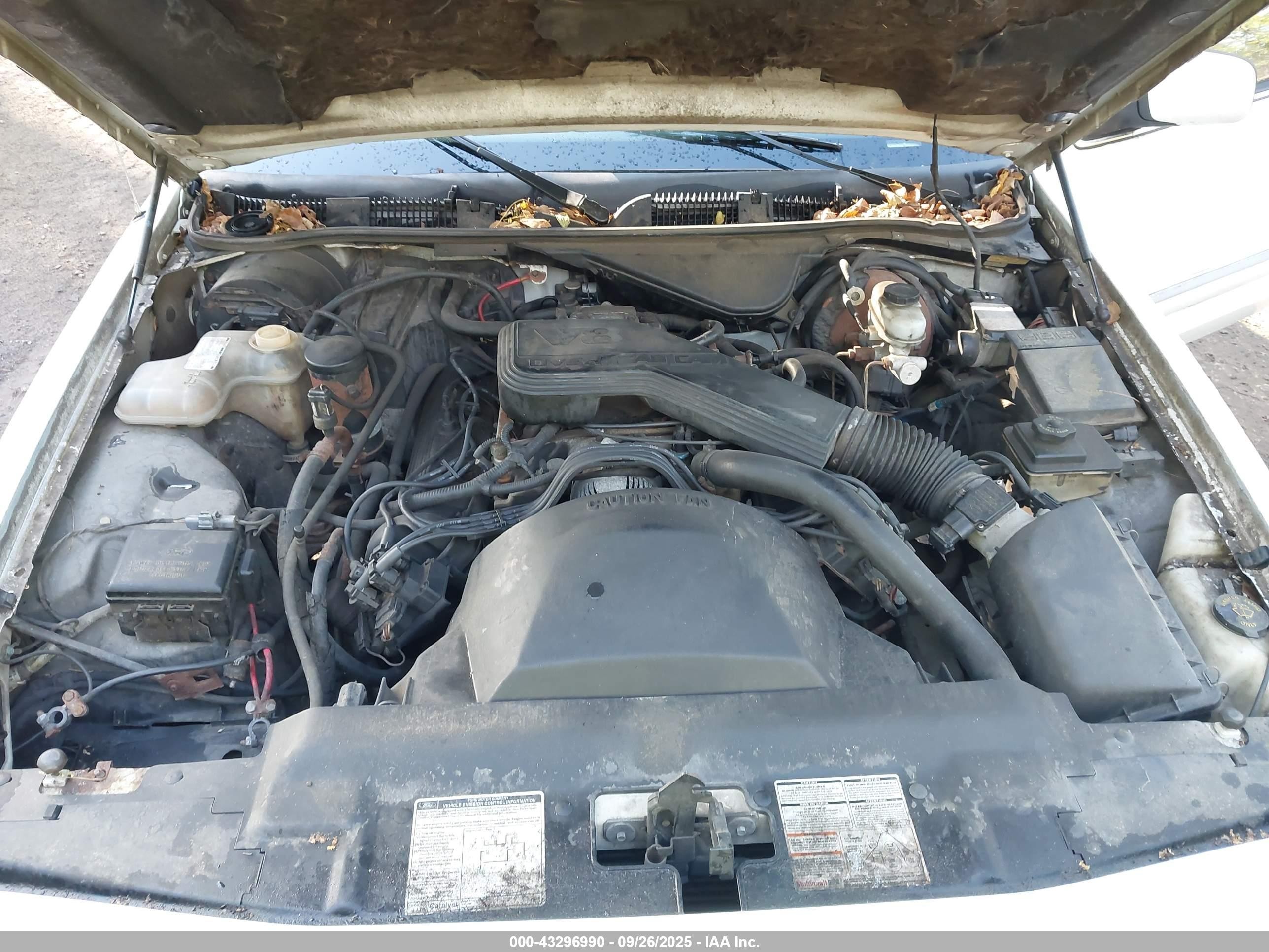 1993 Mercury Grand Marquis Gs White vin: 2MELM74W7PX682829