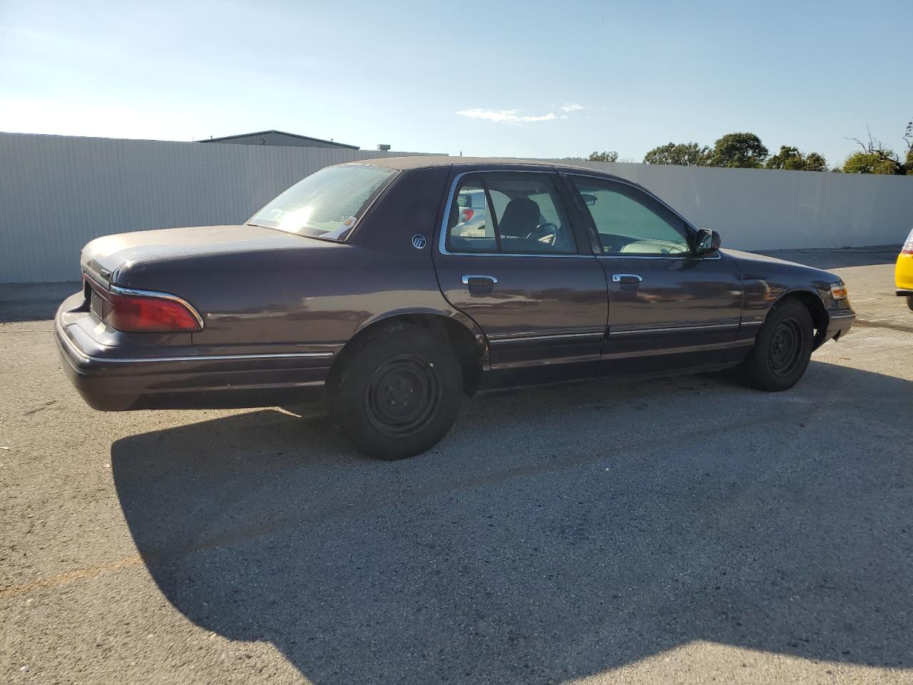 1995 Mercury Grand Marquis Gs Purple vin: 2MELM74W8SX614533