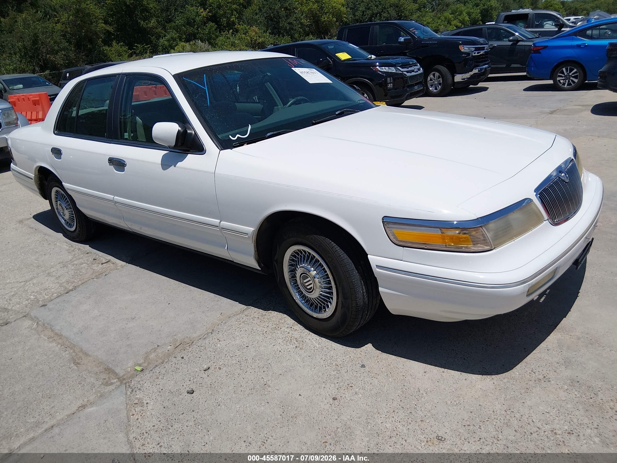 1997 Mercury Grand Marquis Gs White vin: 2MELM74W8VX645950