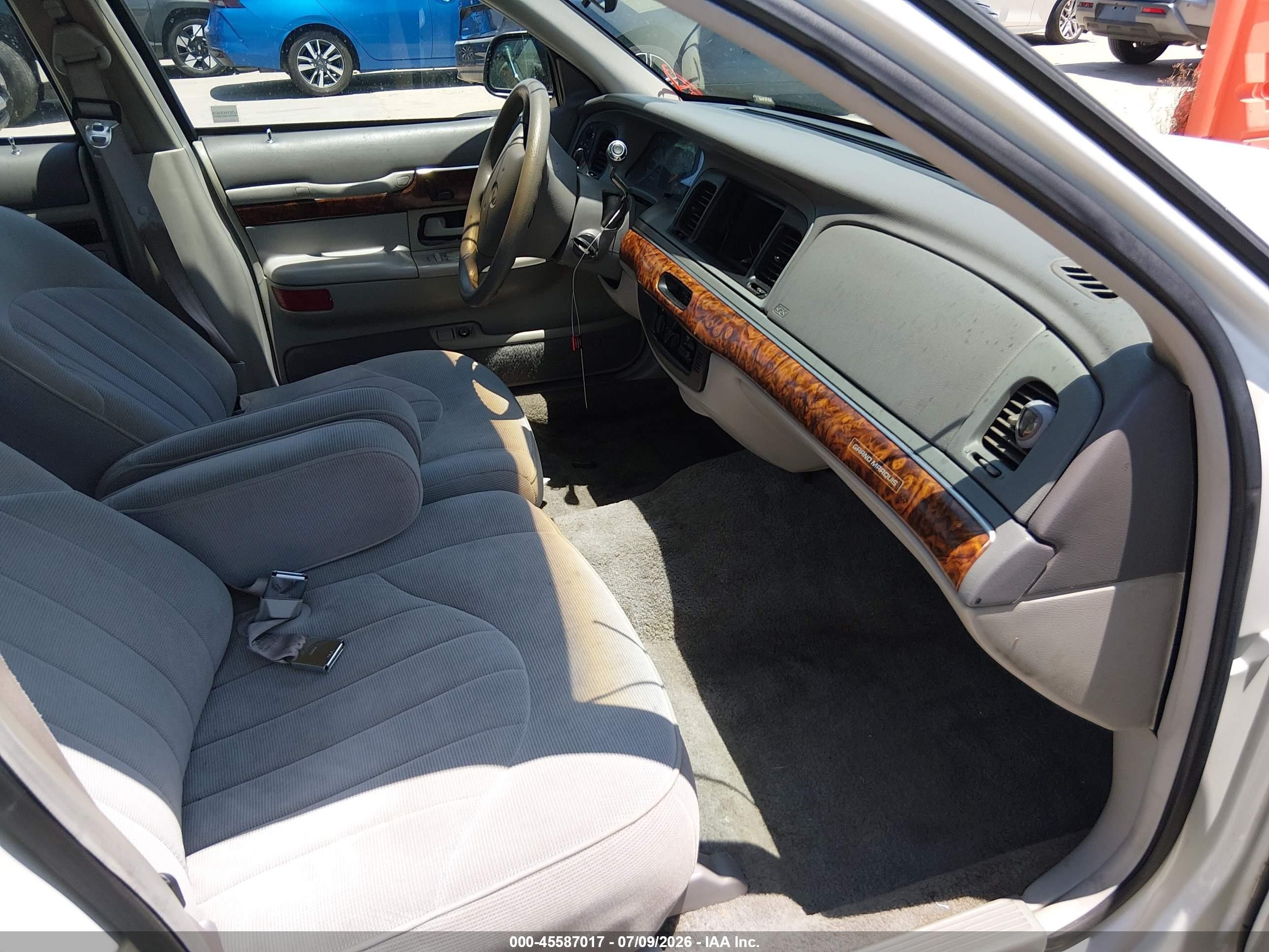 1997 Mercury Grand Marquis Gs Белый vin: 2MELM74W8VX645950