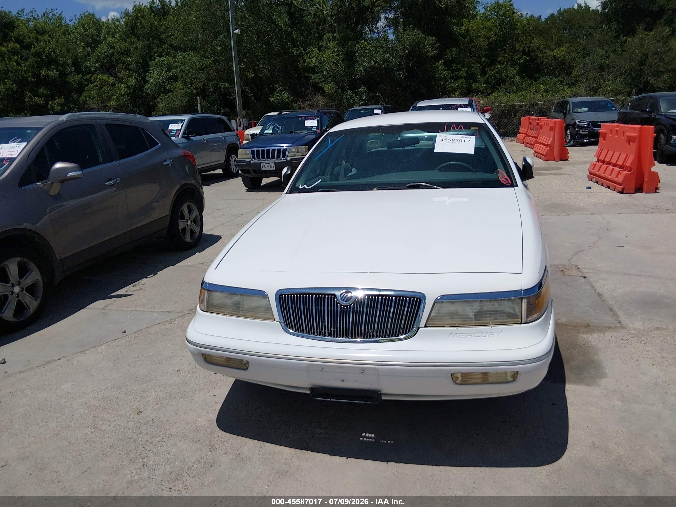 1997 Mercury Grand Marquis Gs Белый vin: 2MELM74W8VX645950