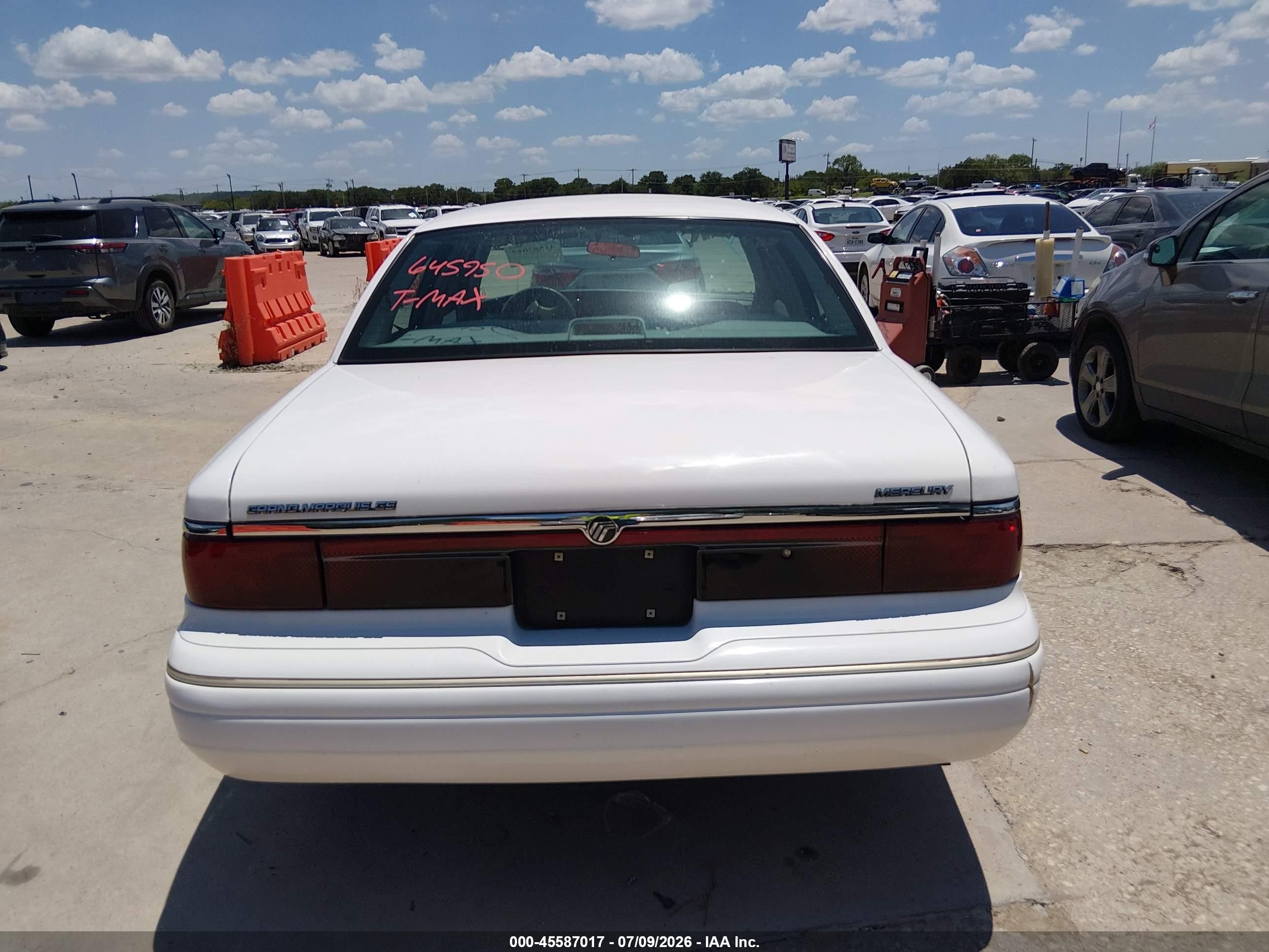 1997 Mercury Grand Marquis Gs Белый vin: 2MELM74W8VX645950
