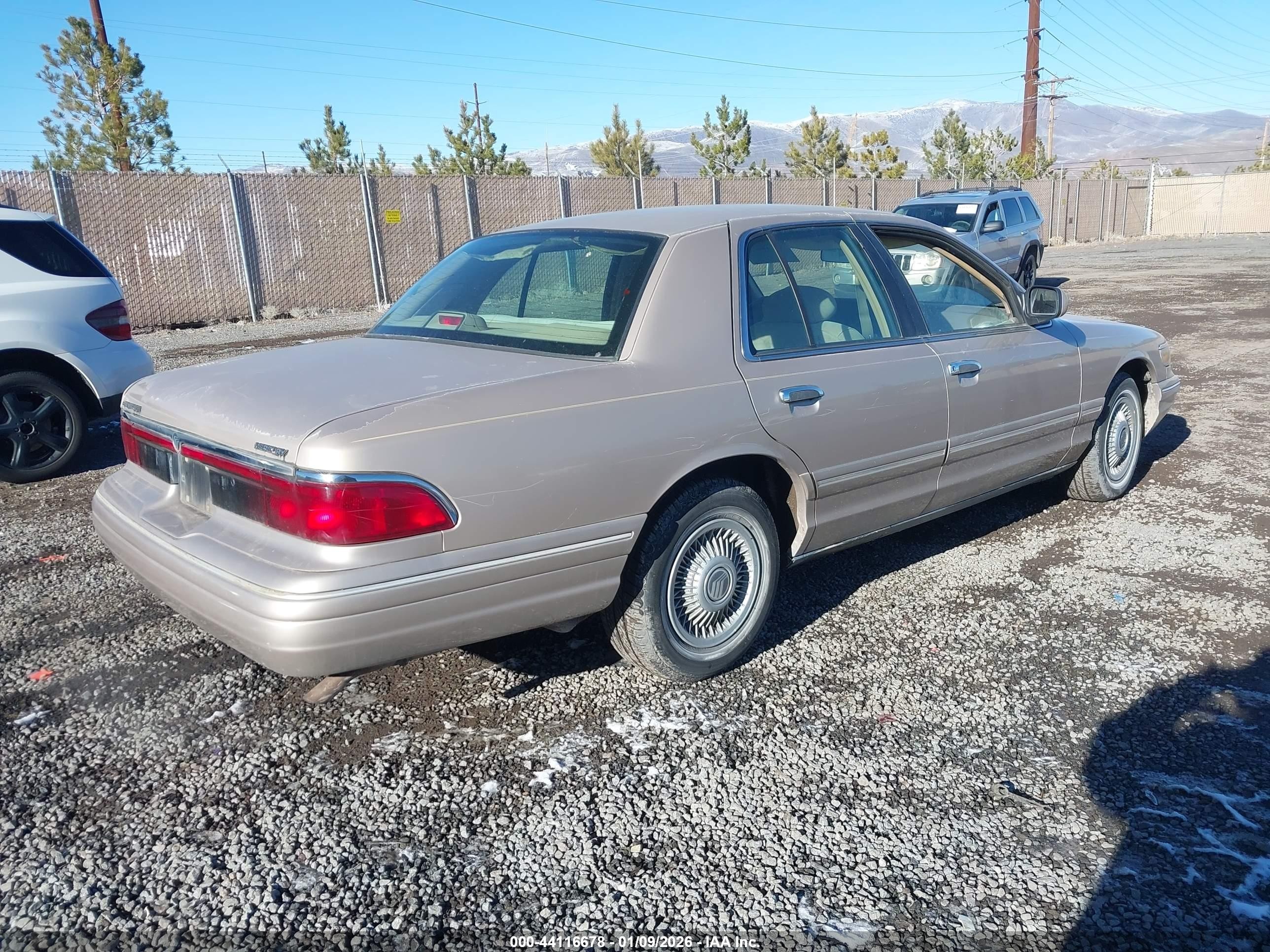 1997 Mercury Grand Marquis Gs Brown vin: 2MELM74W8VX666202