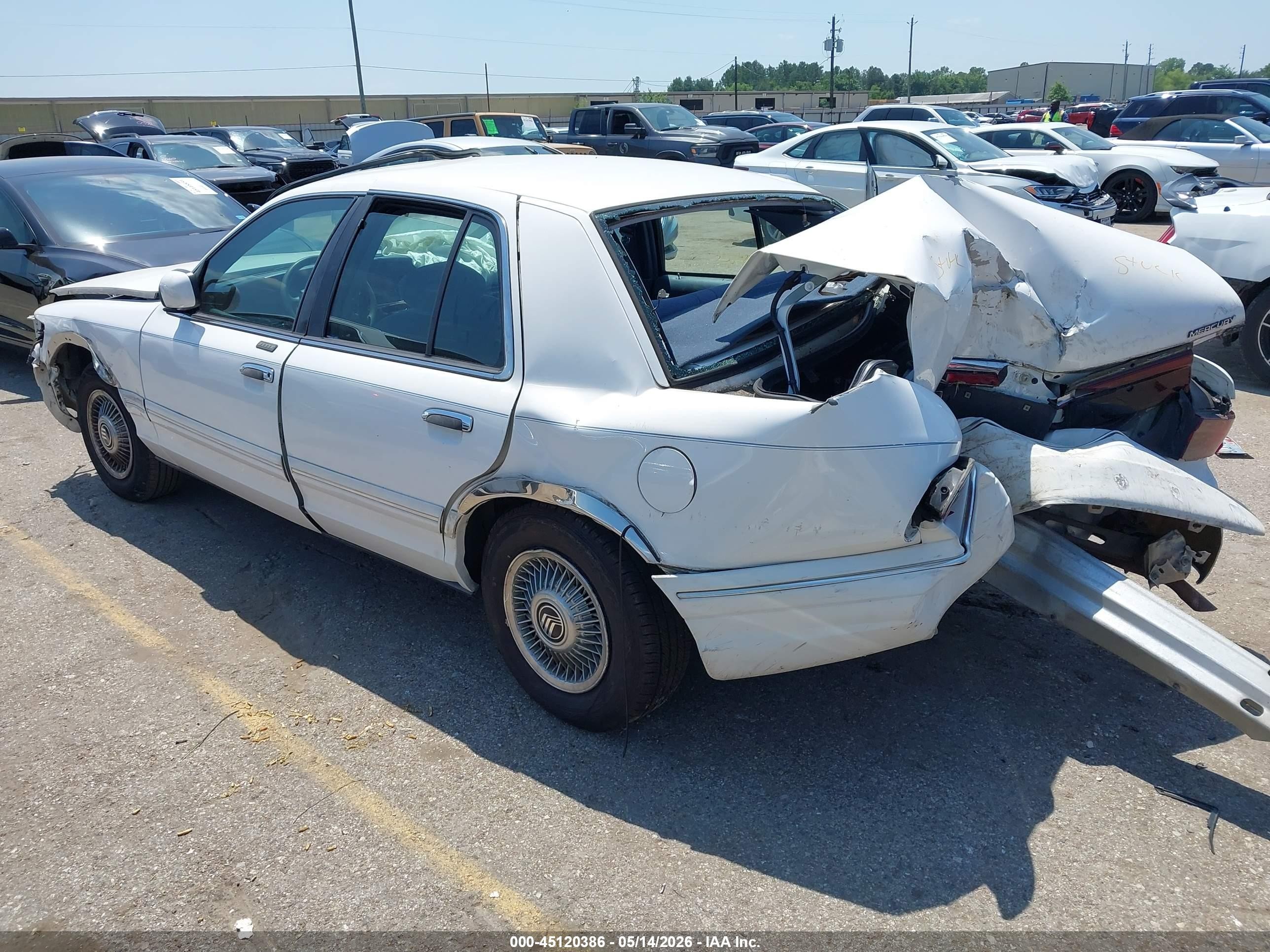 1997 Mercury Grand Marquis Gs White vin: 2MELM74W9VX658352