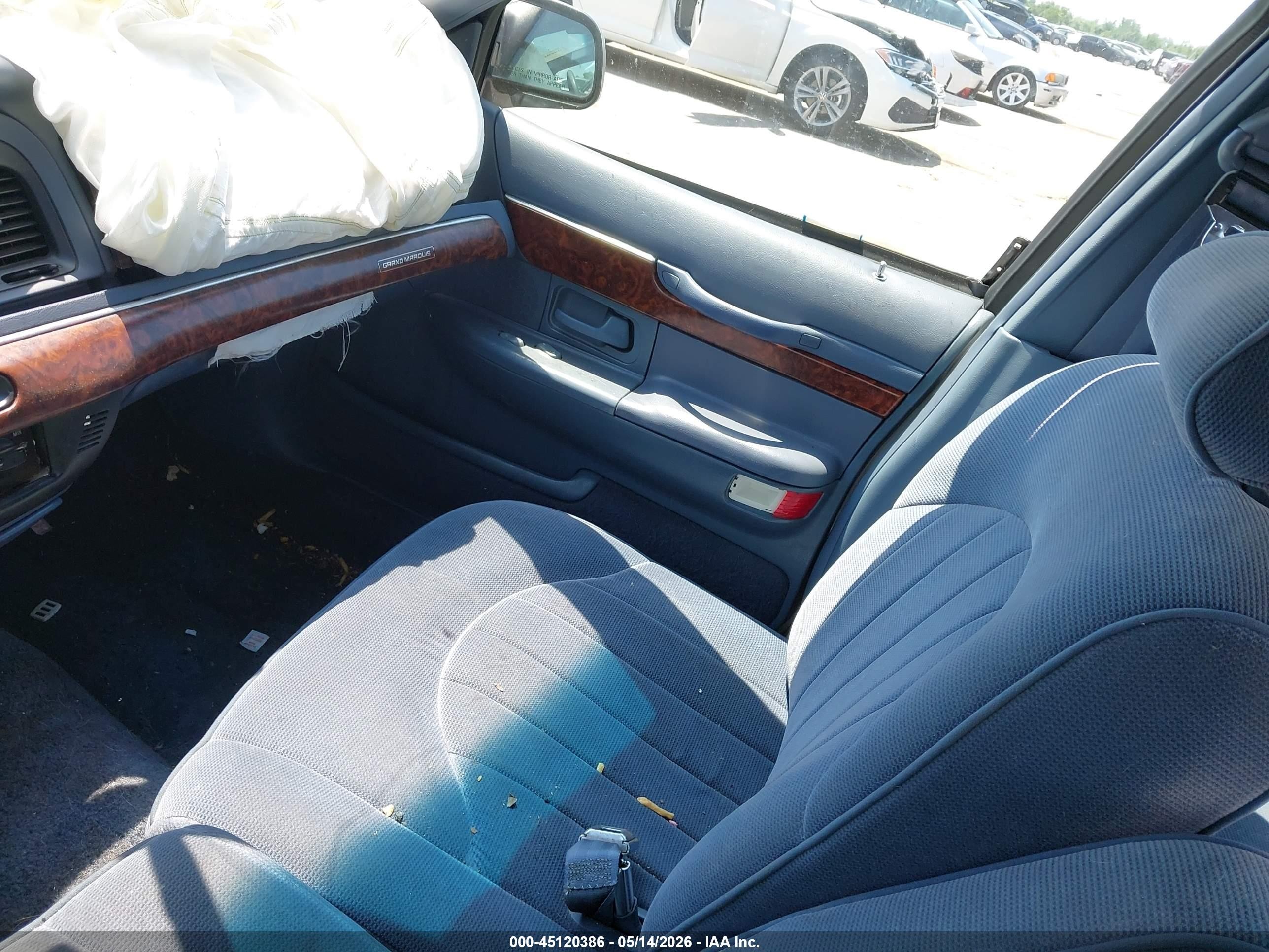 1997 Mercury Grand Marquis Gs White vin: 2MELM74W9VX658352
