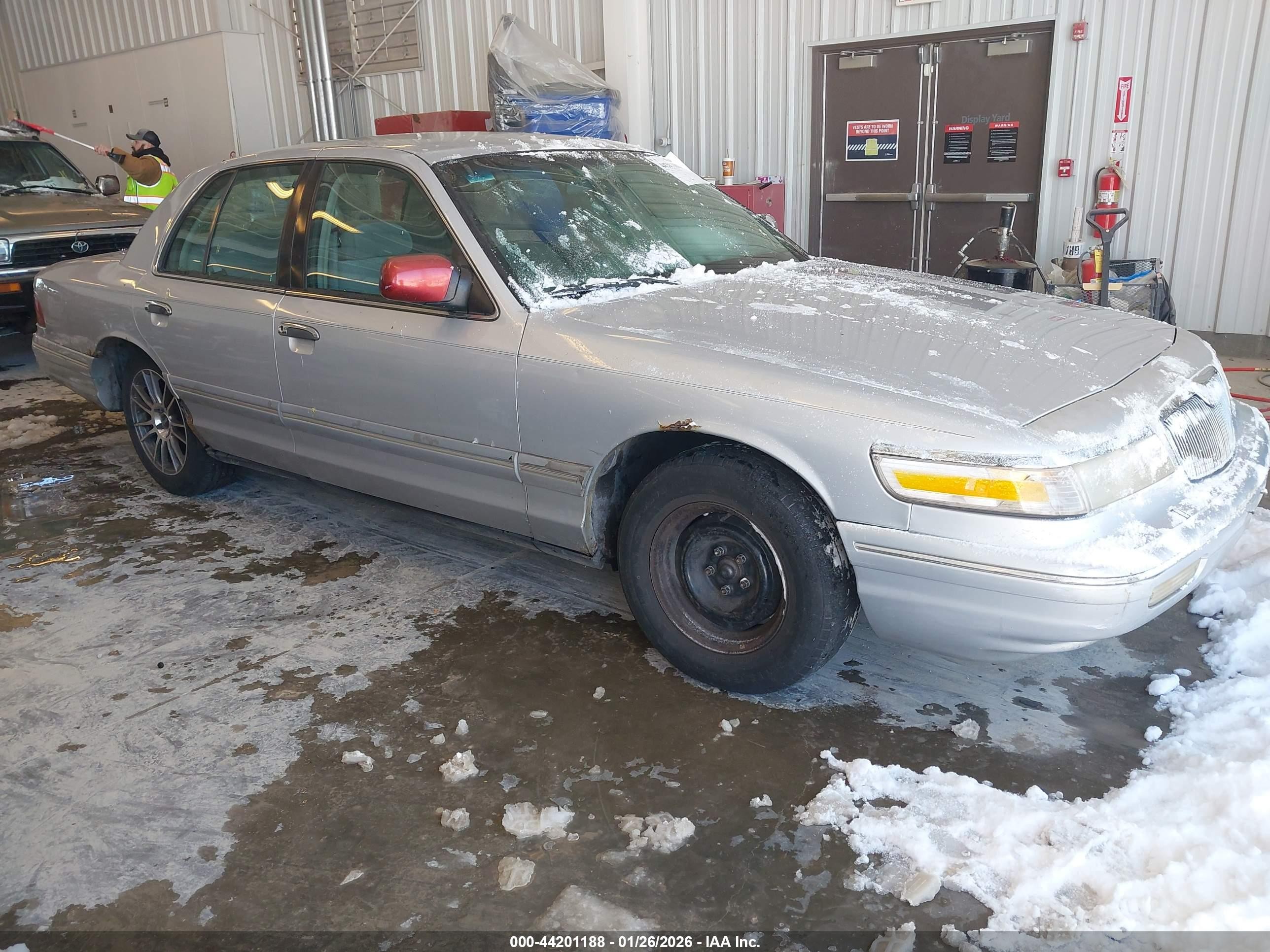 1997 Mercury Grand Marquis Gs Silver vin: 2MELM74W9VX710028