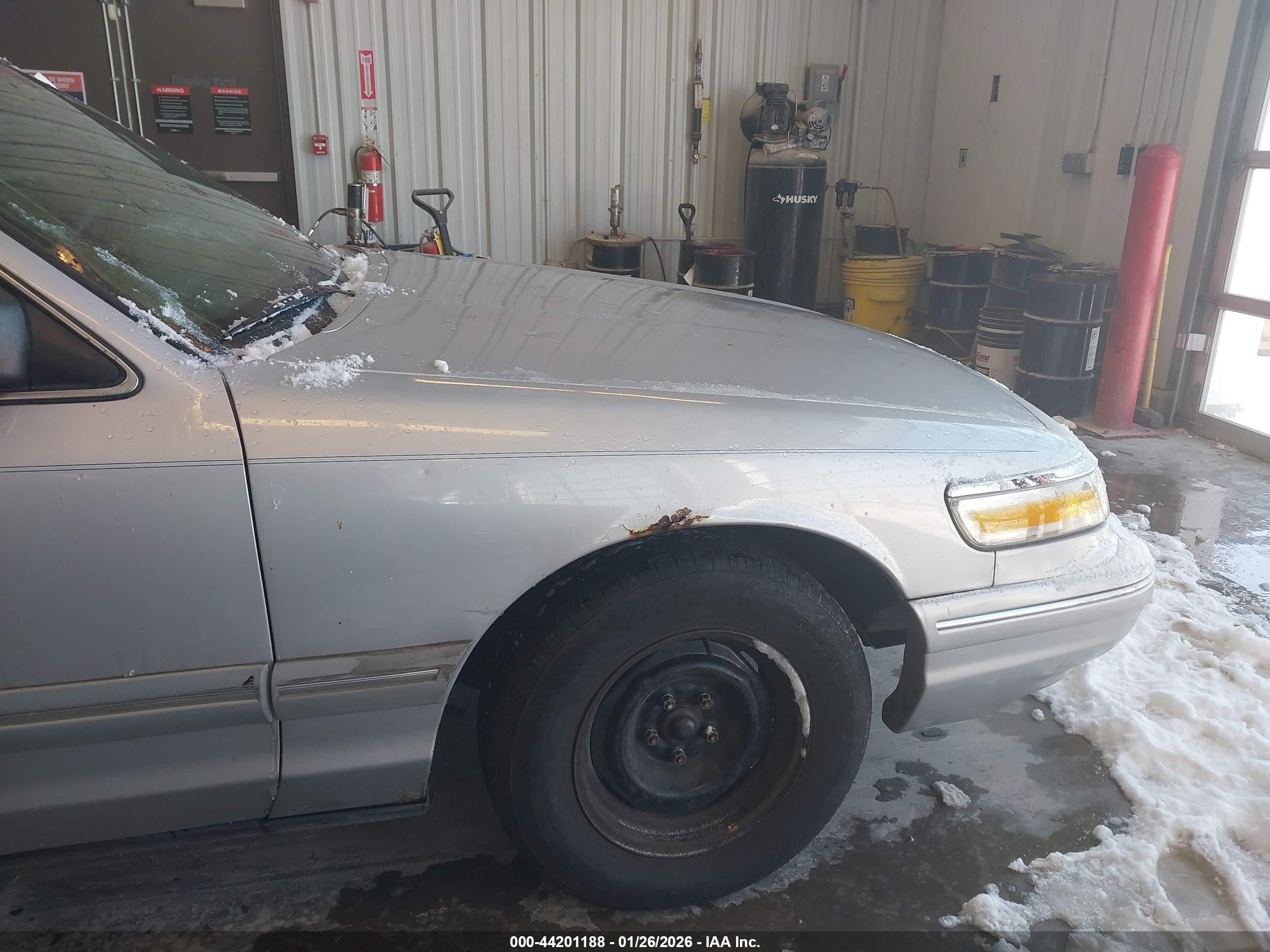 1997 Mercury Grand Marquis Gs Silver vin: 2MELM74W9VX710028