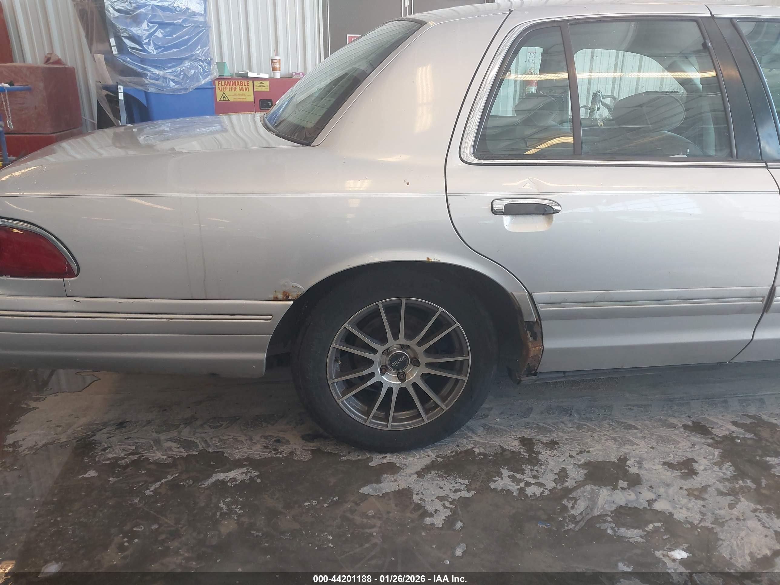 1997 Mercury Grand Marquis Gs Silver vin: 2MELM74W9VX710028