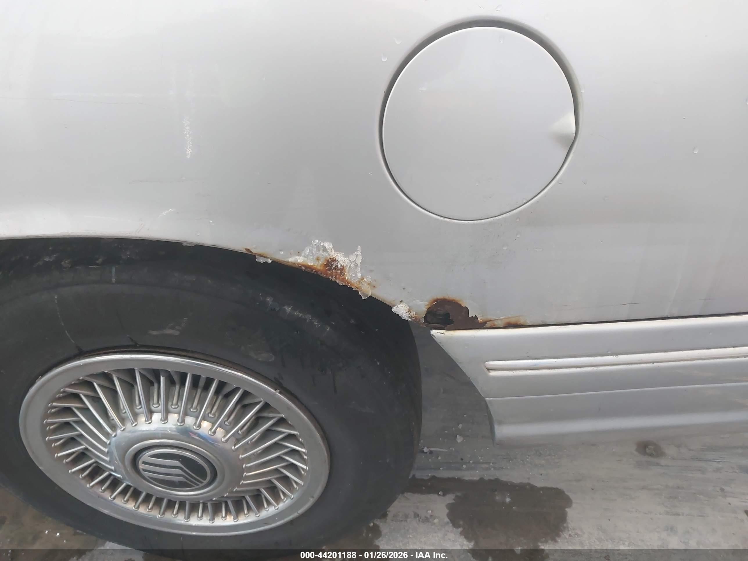 1997 Mercury Grand Marquis Gs Silver vin: 2MELM74W9VX710028