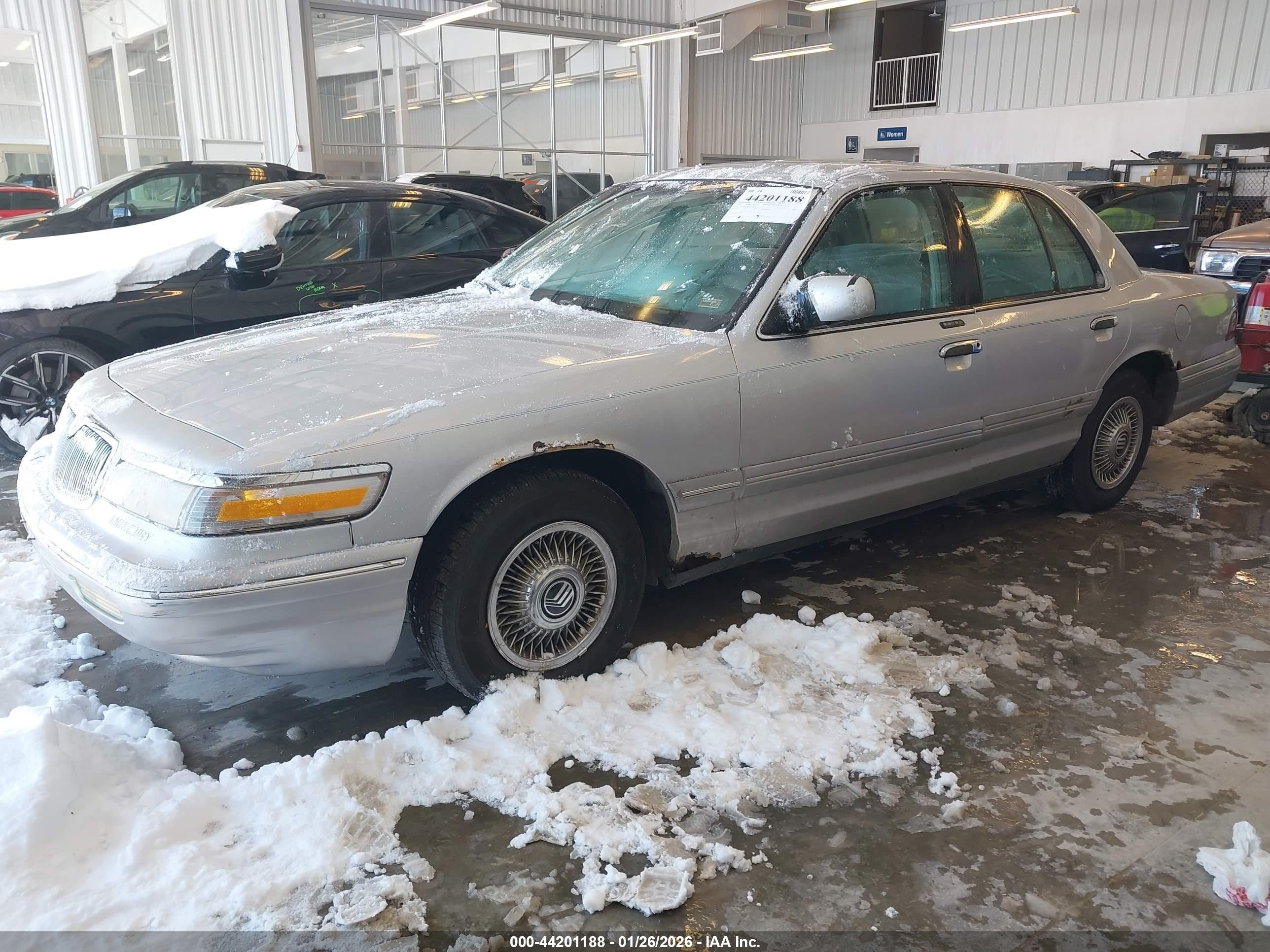 1997 Mercury Grand Marquis Gs Silver vin: 2MELM74W9VX710028