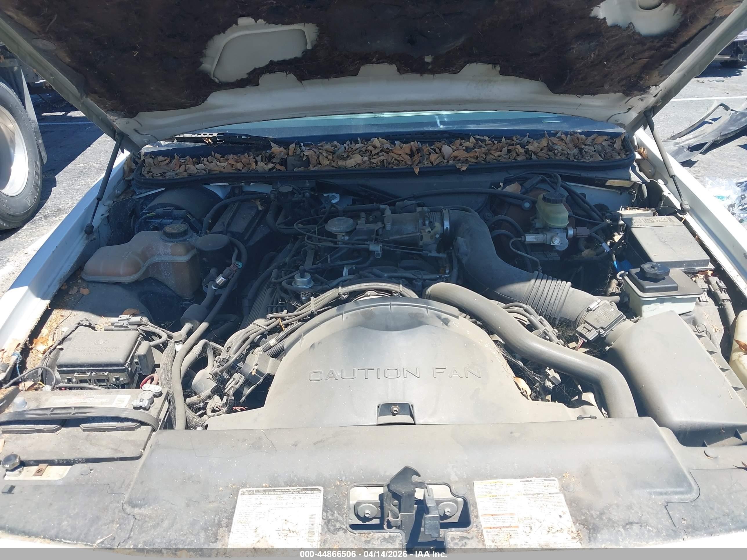 1996 Mercury Grand Marquis Ls/bayshore White vin: 2MELM75W0TX644657