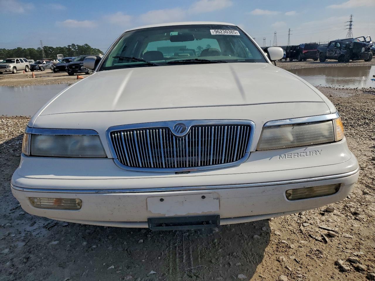 1996 Mercury Grand Marquis White vin: 2MELM75W0TX670630