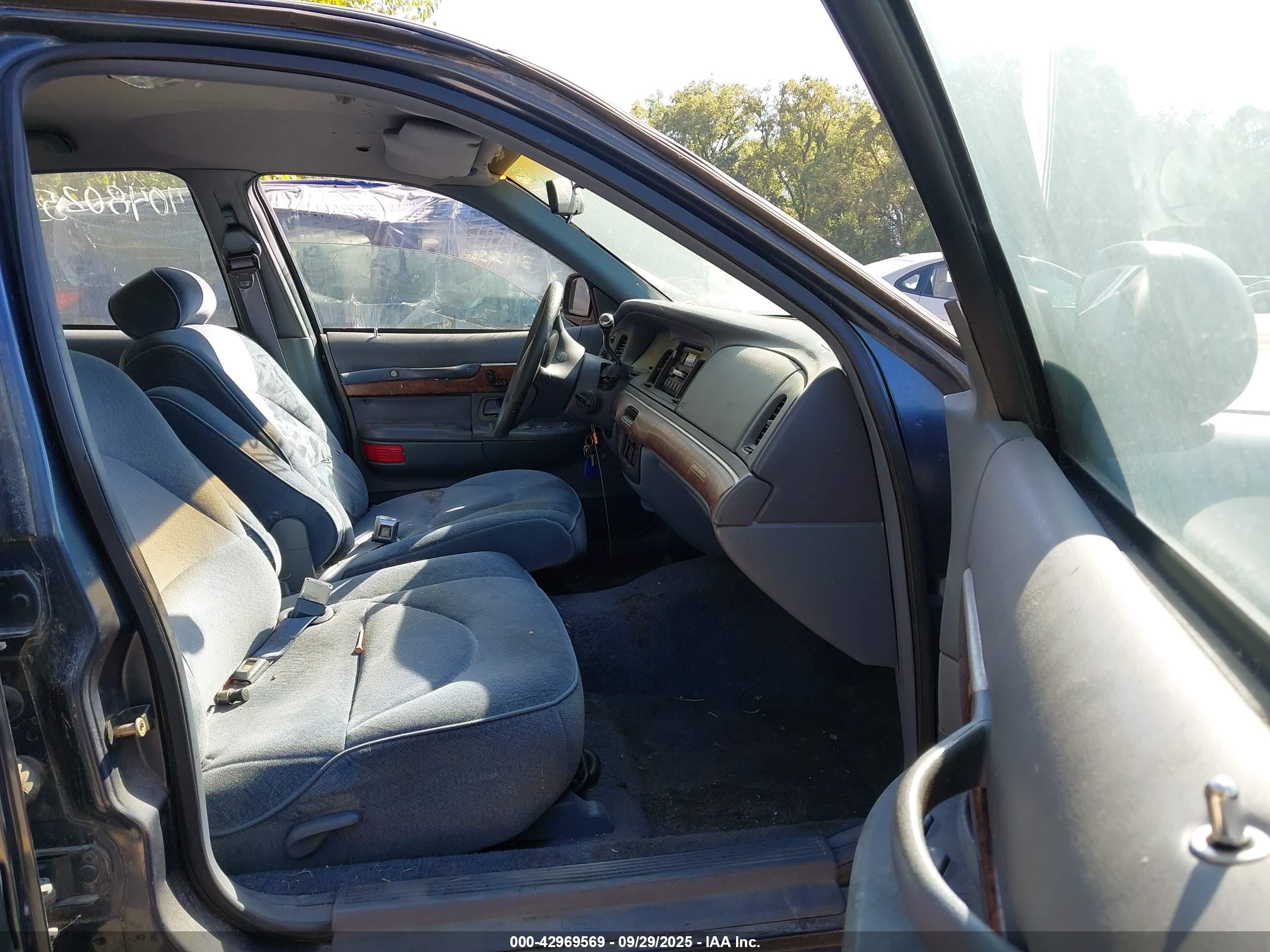 1997 Mercury Grand Marquis Ls Blue vin: 2MELM75W0VX643267