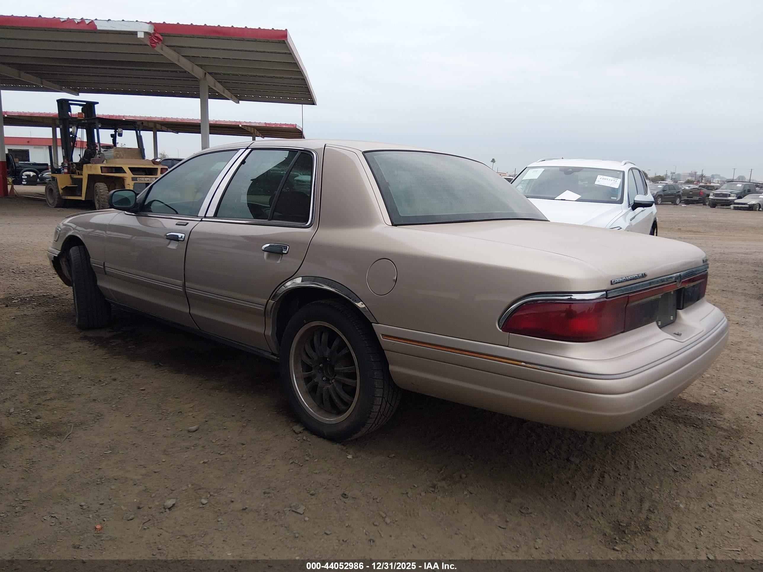 1997 Mercury Grand Marquis Ls Золотой vin: 2MELM75W2VX639723