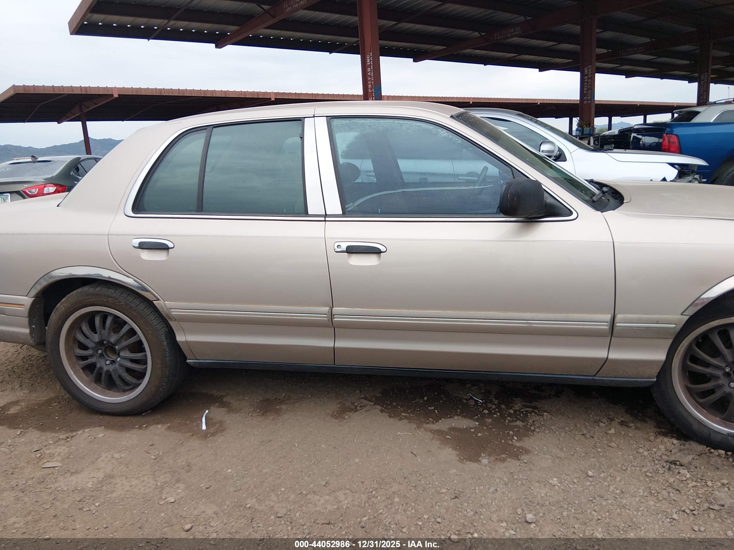 1997 Mercury Grand Marquis Ls Золотой vin: 2MELM75W2VX639723