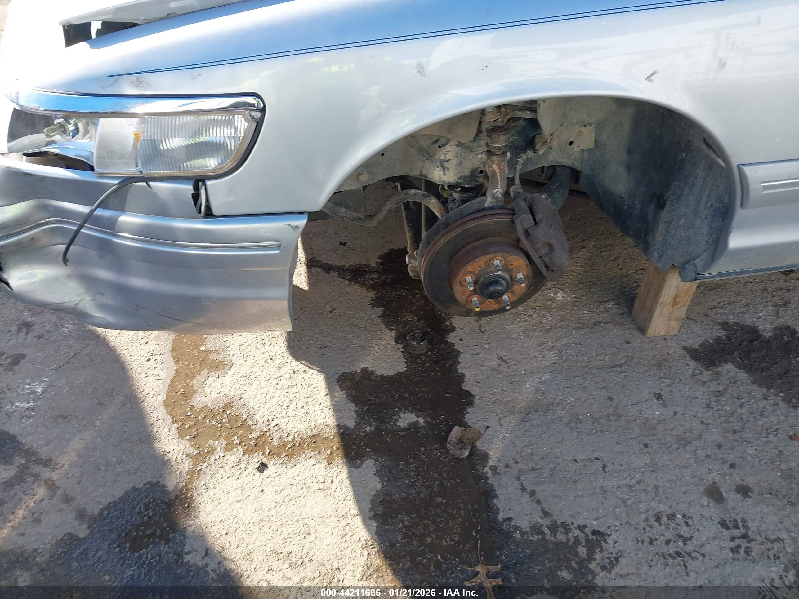 1997 Mercury Grand Marquis Ls Silver vin: 2MELM75W2VX641682