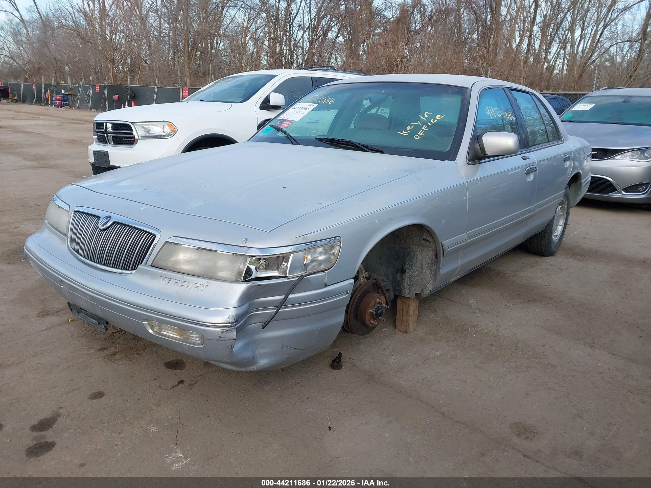 1997 Mercury Grand Marquis Ls Silver vin: 2MELM75W2VX641682