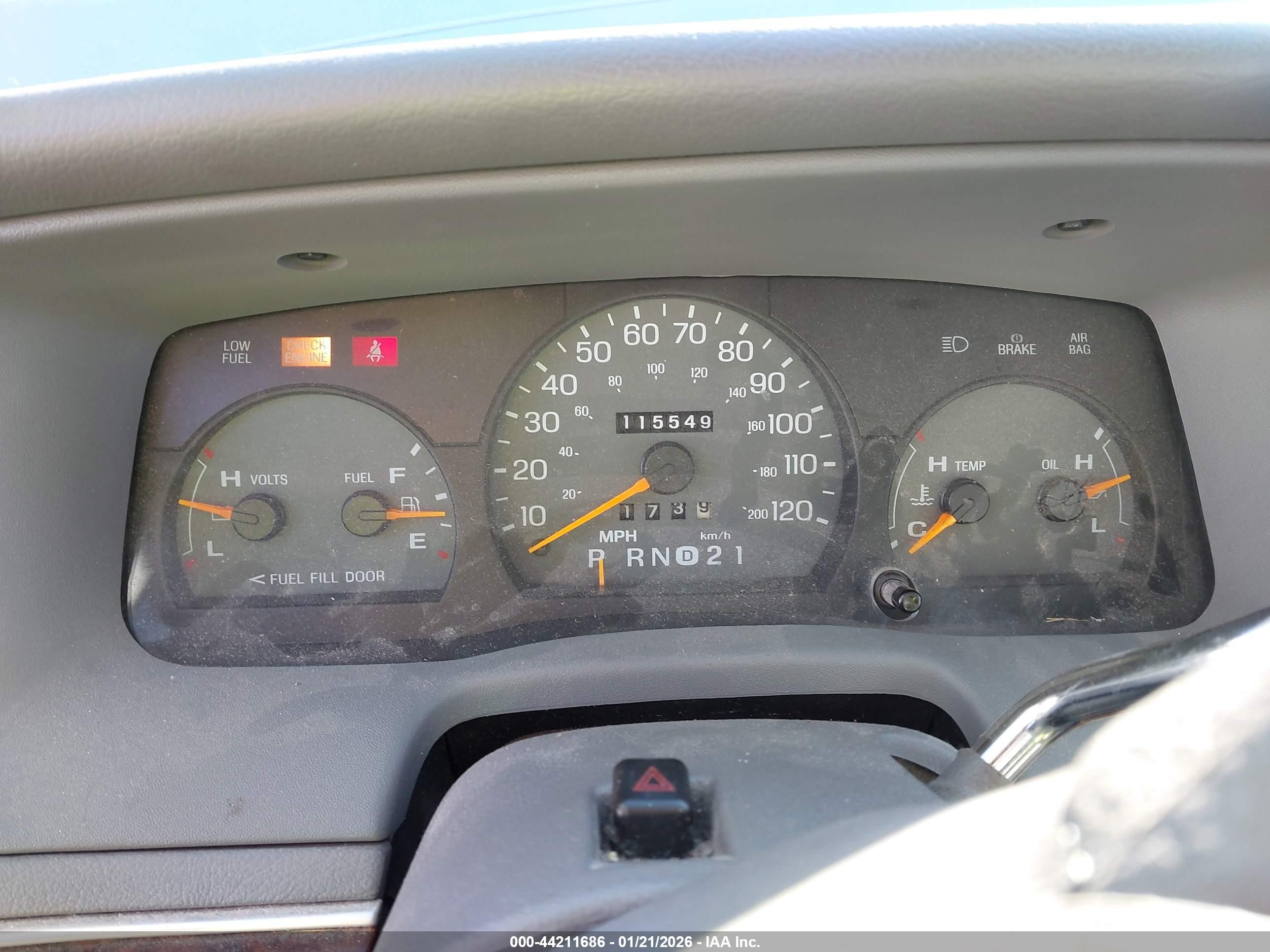 1997 Mercury Grand Marquis Ls Silver vin: 2MELM75W2VX641682