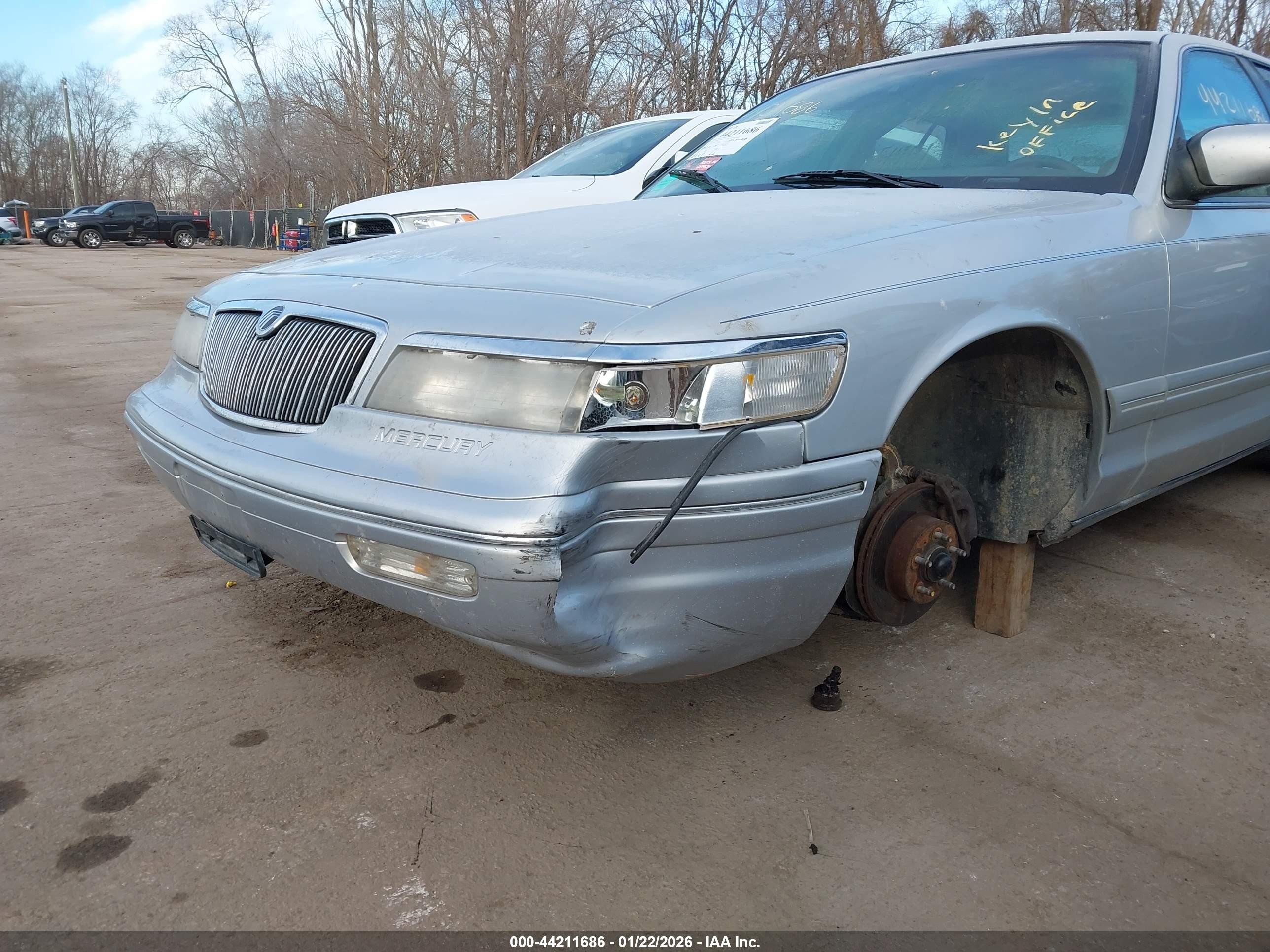1997 Mercury Grand Marquis Ls Silver vin: 2MELM75W2VX641682