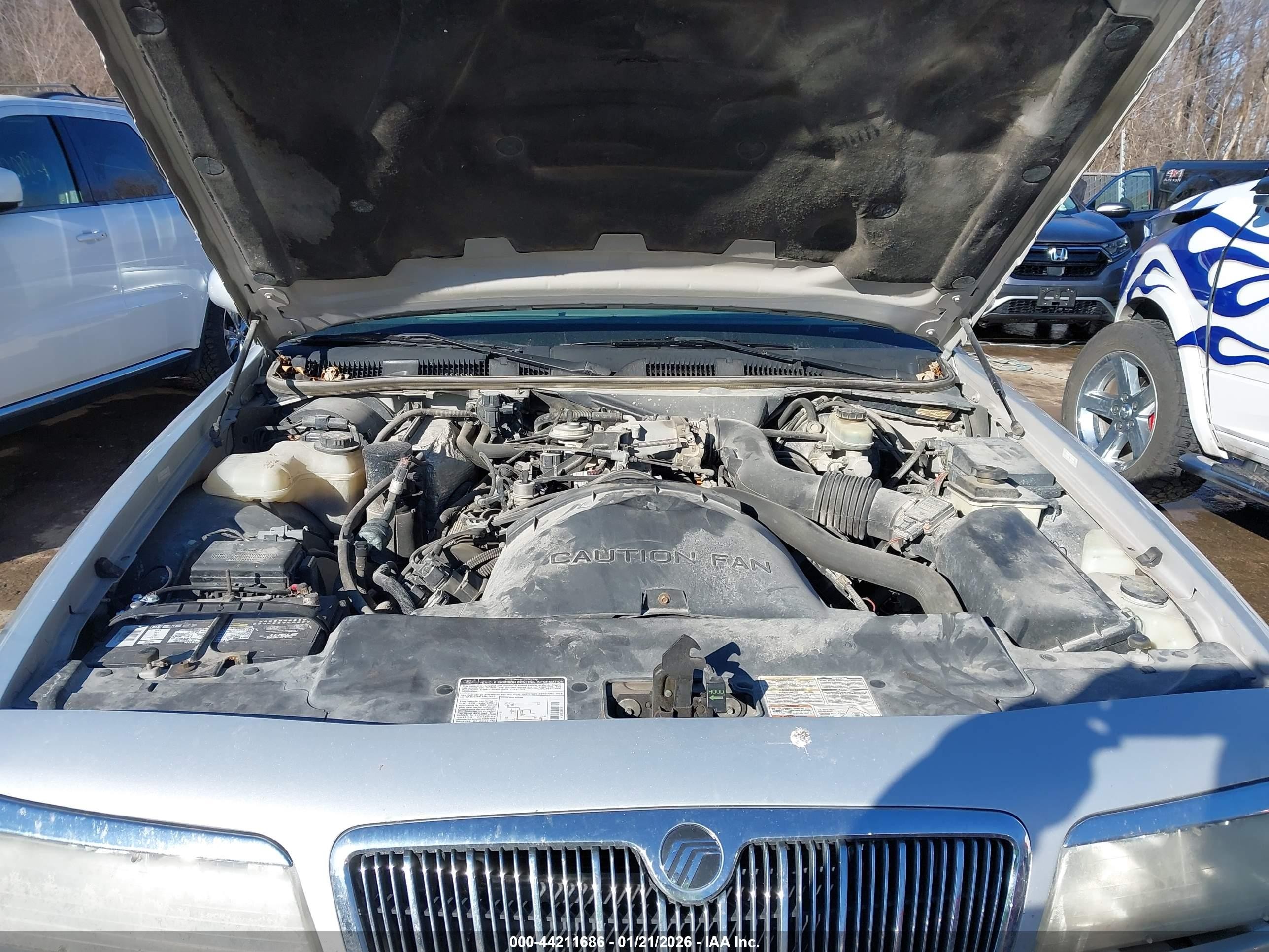 1997 Mercury Grand Marquis Ls Silver vin: 2MELM75W2VX641682