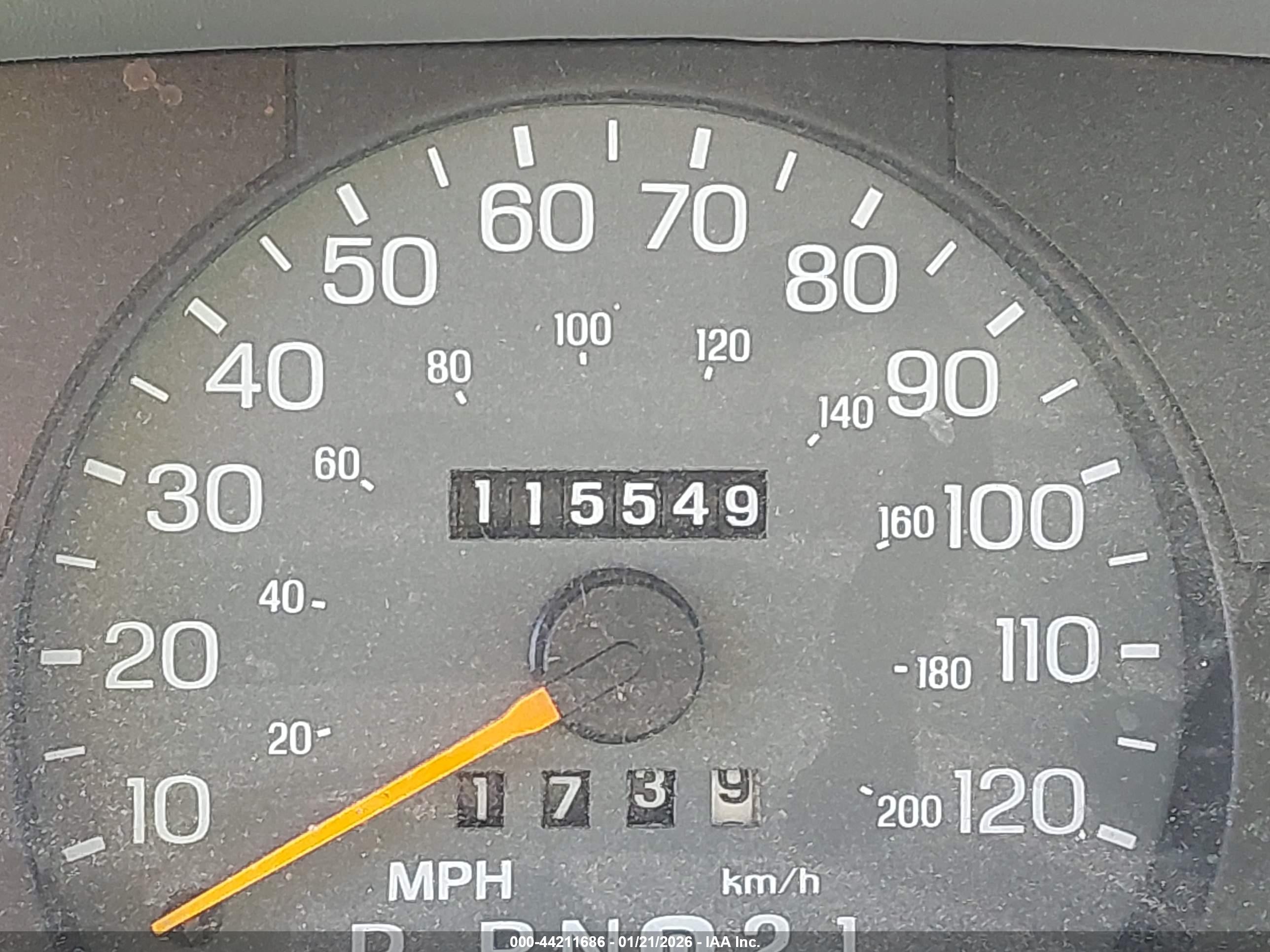 1997 Mercury Grand Marquis Ls Silver vin: 2MELM75W2VX641682