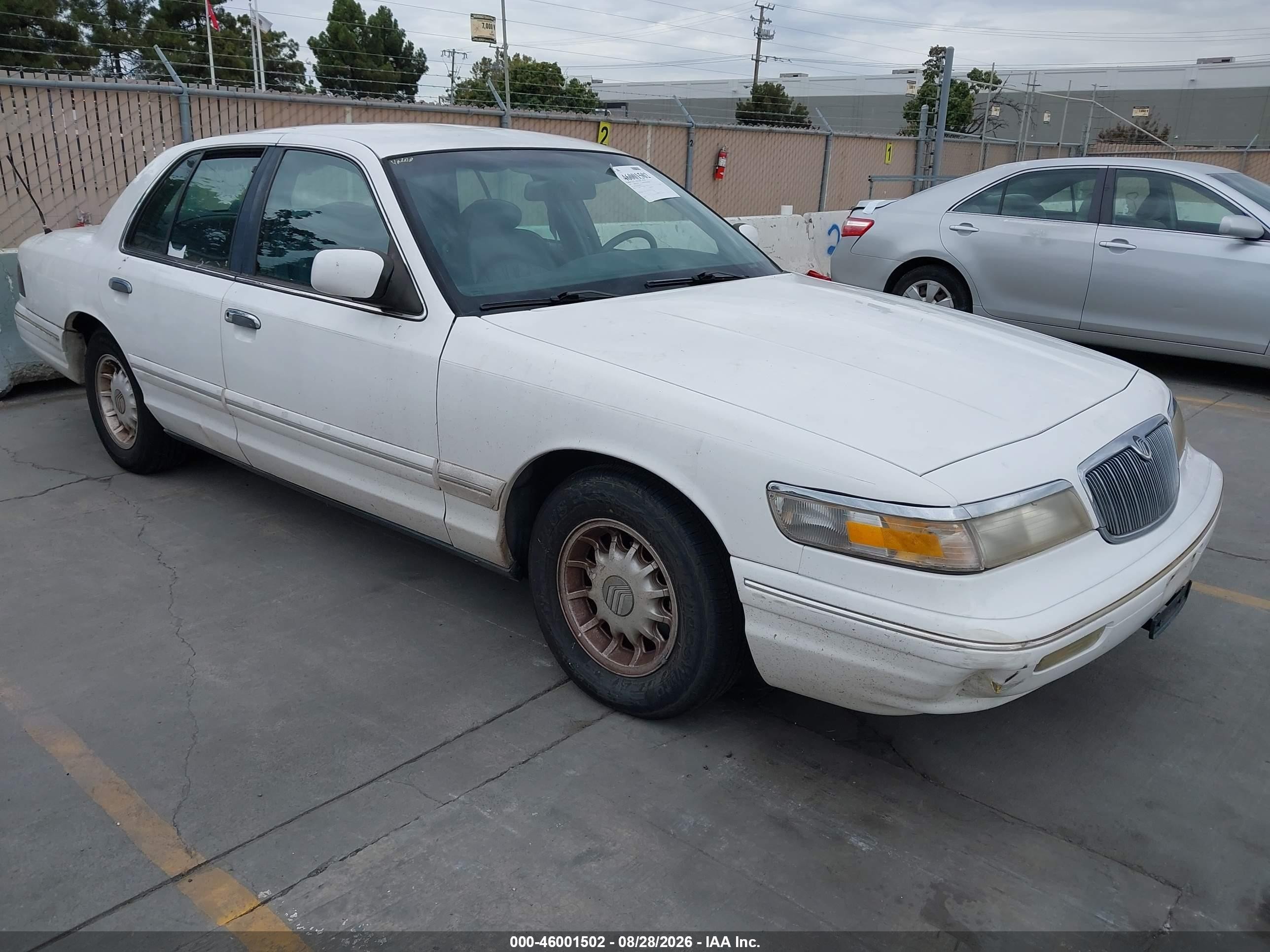1997 Mercury Grand Marquis Ls White vin: 2MELM75W3VX645952