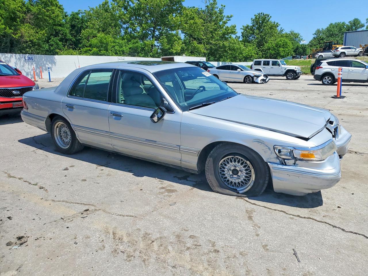 1997 Mercury Grand Marquis Ls Silver vin: 2MELM75W3VX703767