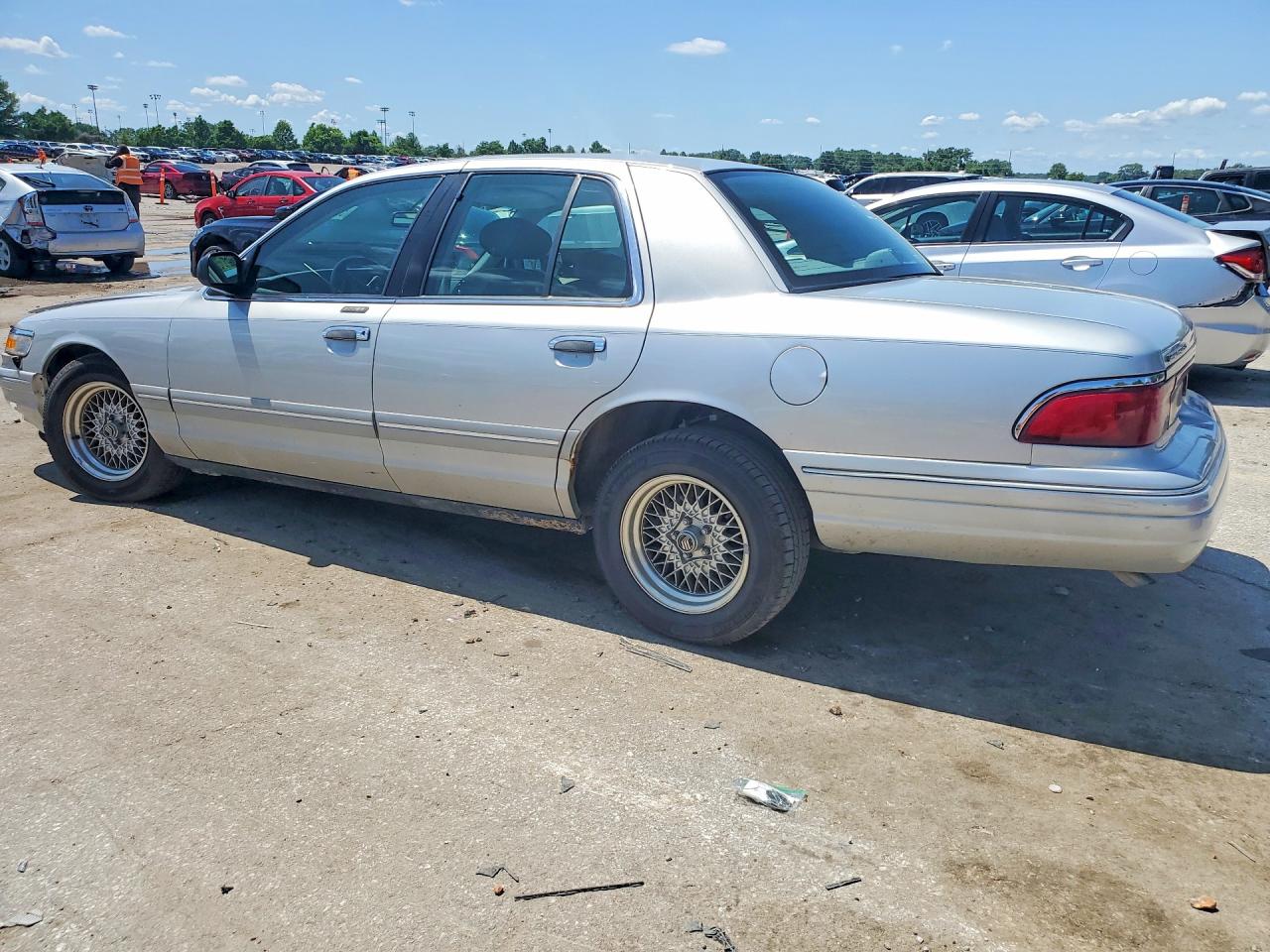 1997 Mercury Grand Marquis Ls Silver vin: 2MELM75W3VX703767