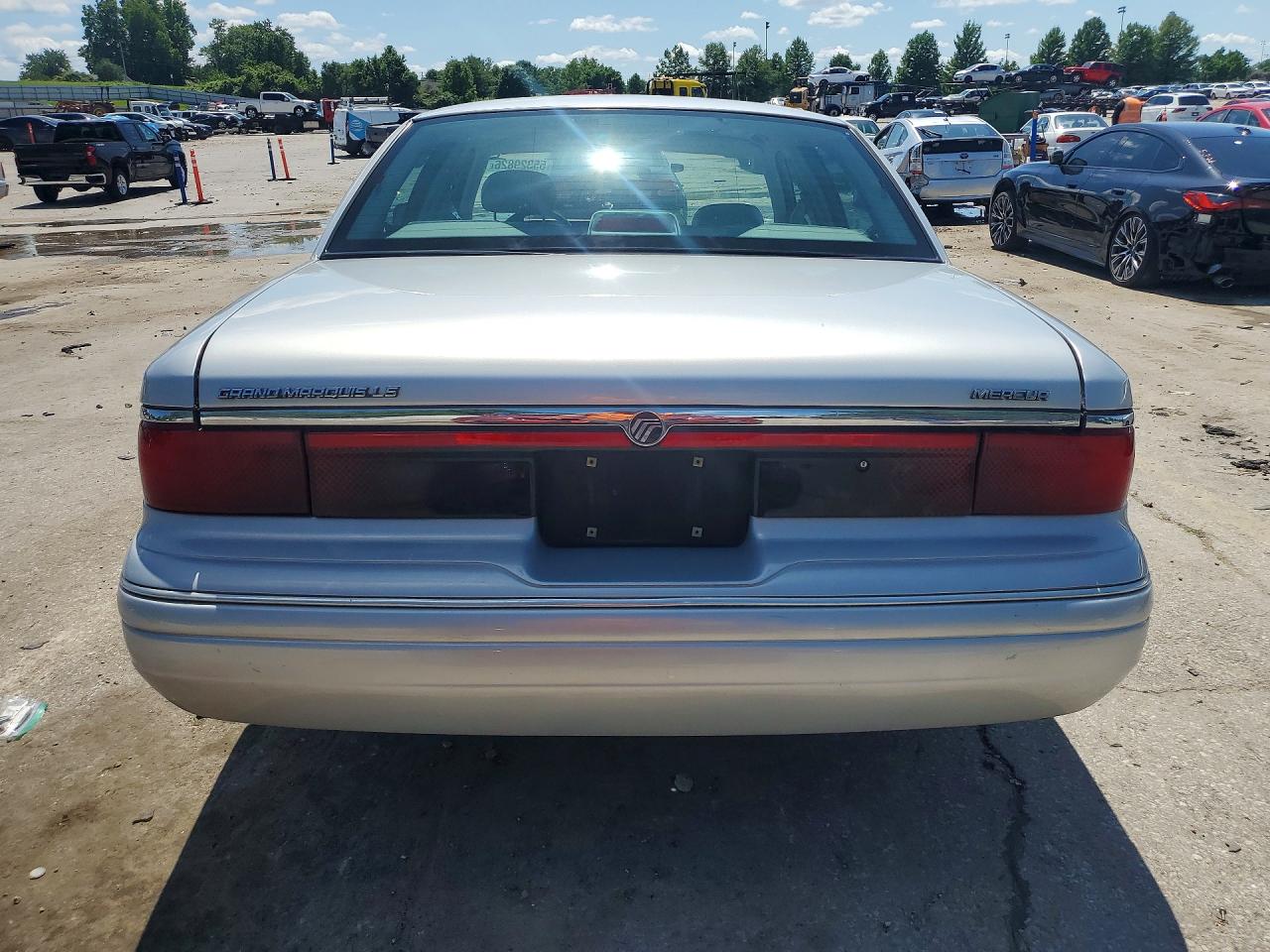 1997 Mercury Grand Marquis Ls Silver vin: 2MELM75W3VX703767