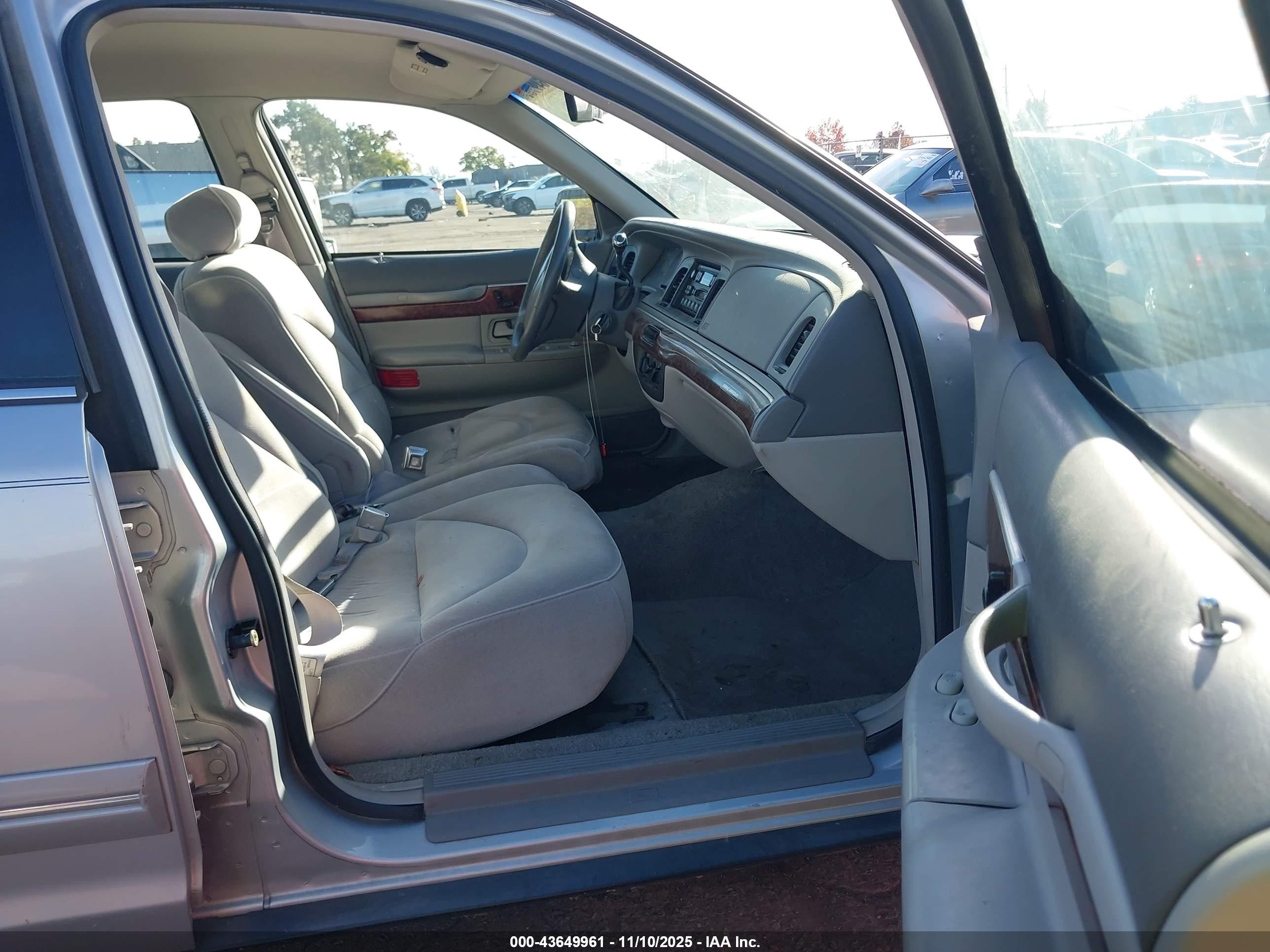 1997 Mercury Grand Marquis Ls Silver vin: 2MELM75W3VX739071