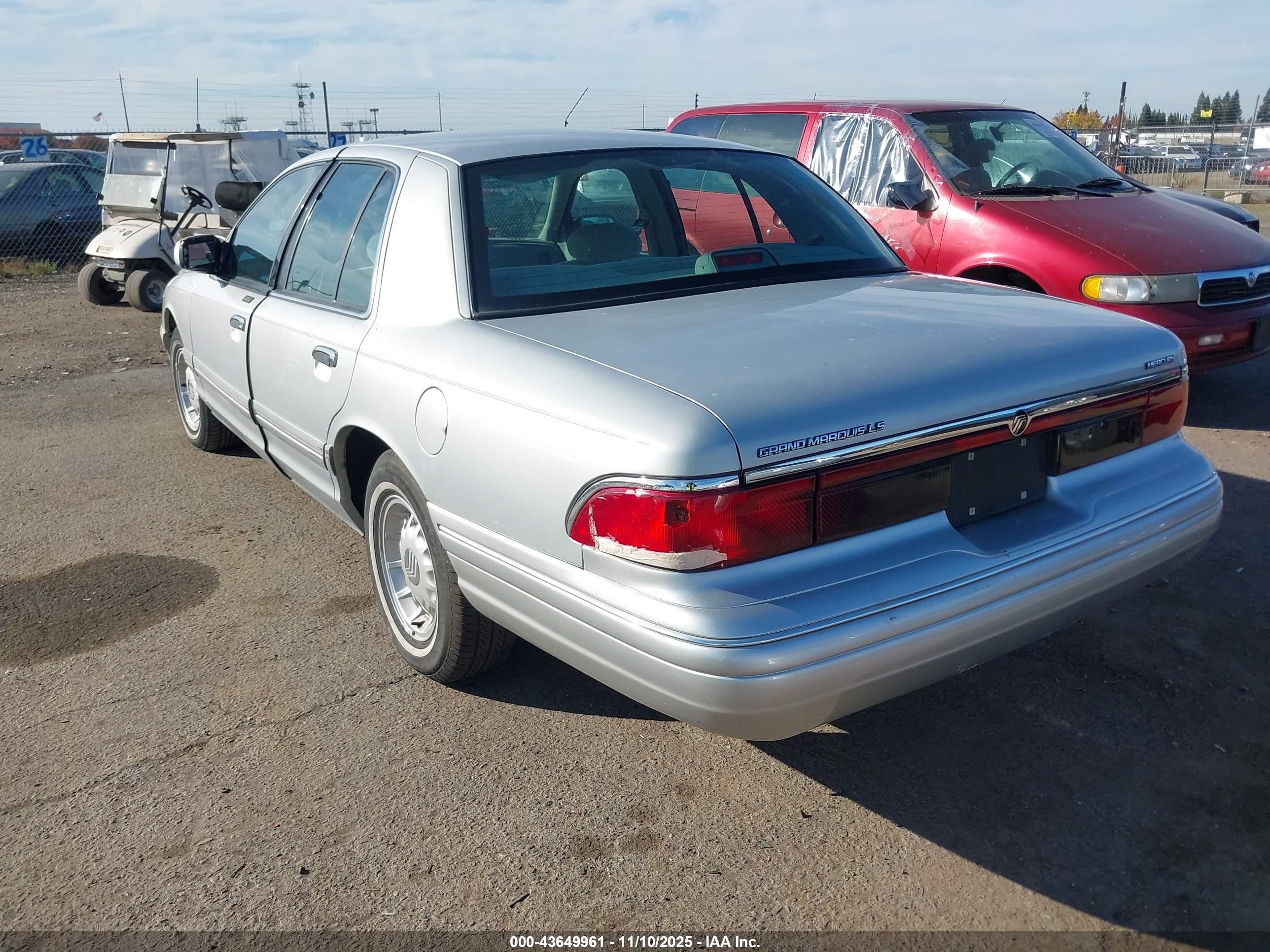 1997 Mercury Grand Marquis Ls Silver vin: 2MELM75W3VX739071