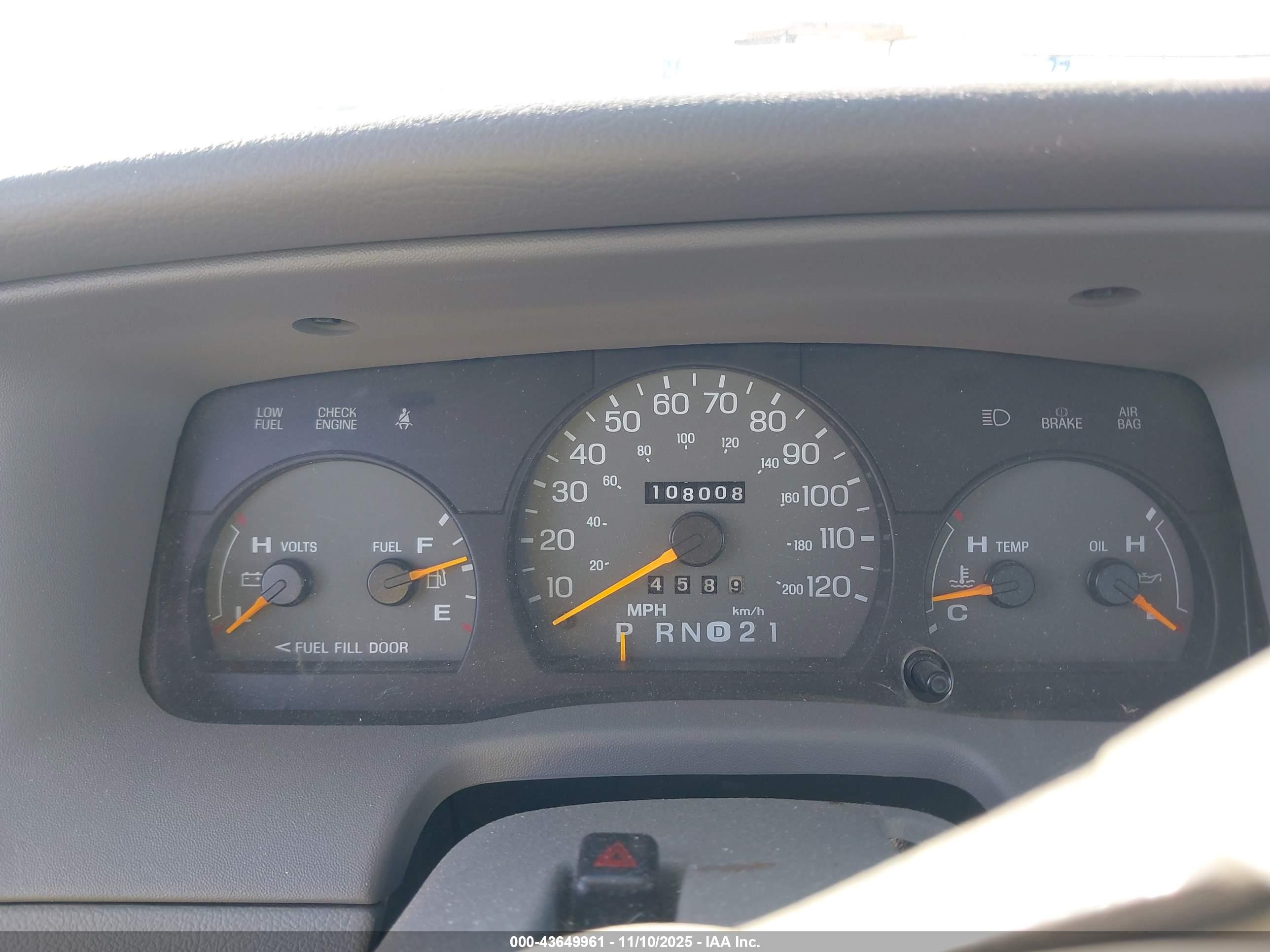 1997 Mercury Grand Marquis Ls Silver vin: 2MELM75W3VX739071