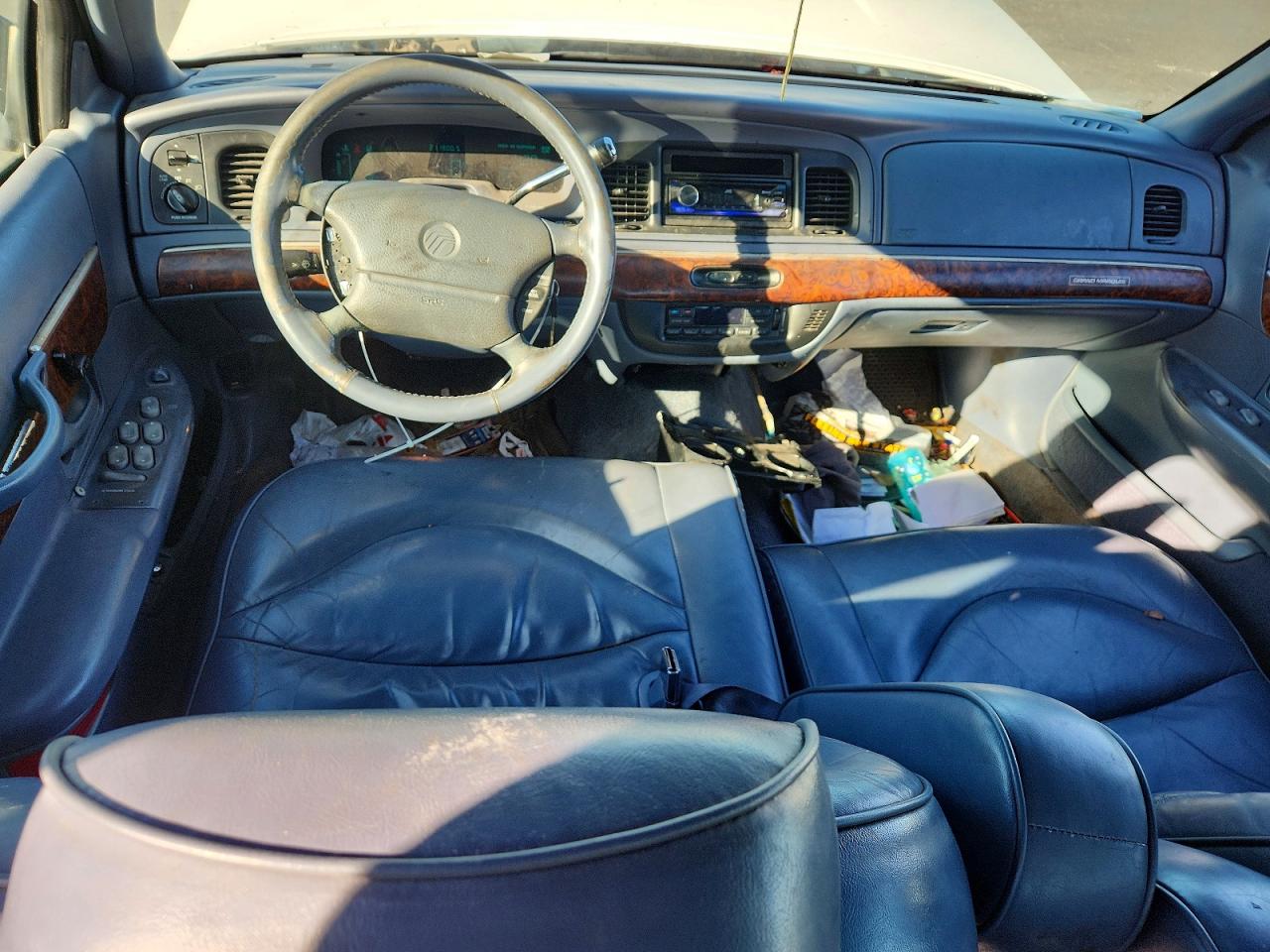 1997 Mercury Grand Marquis Белый vin: 2MELM75W4VX706306