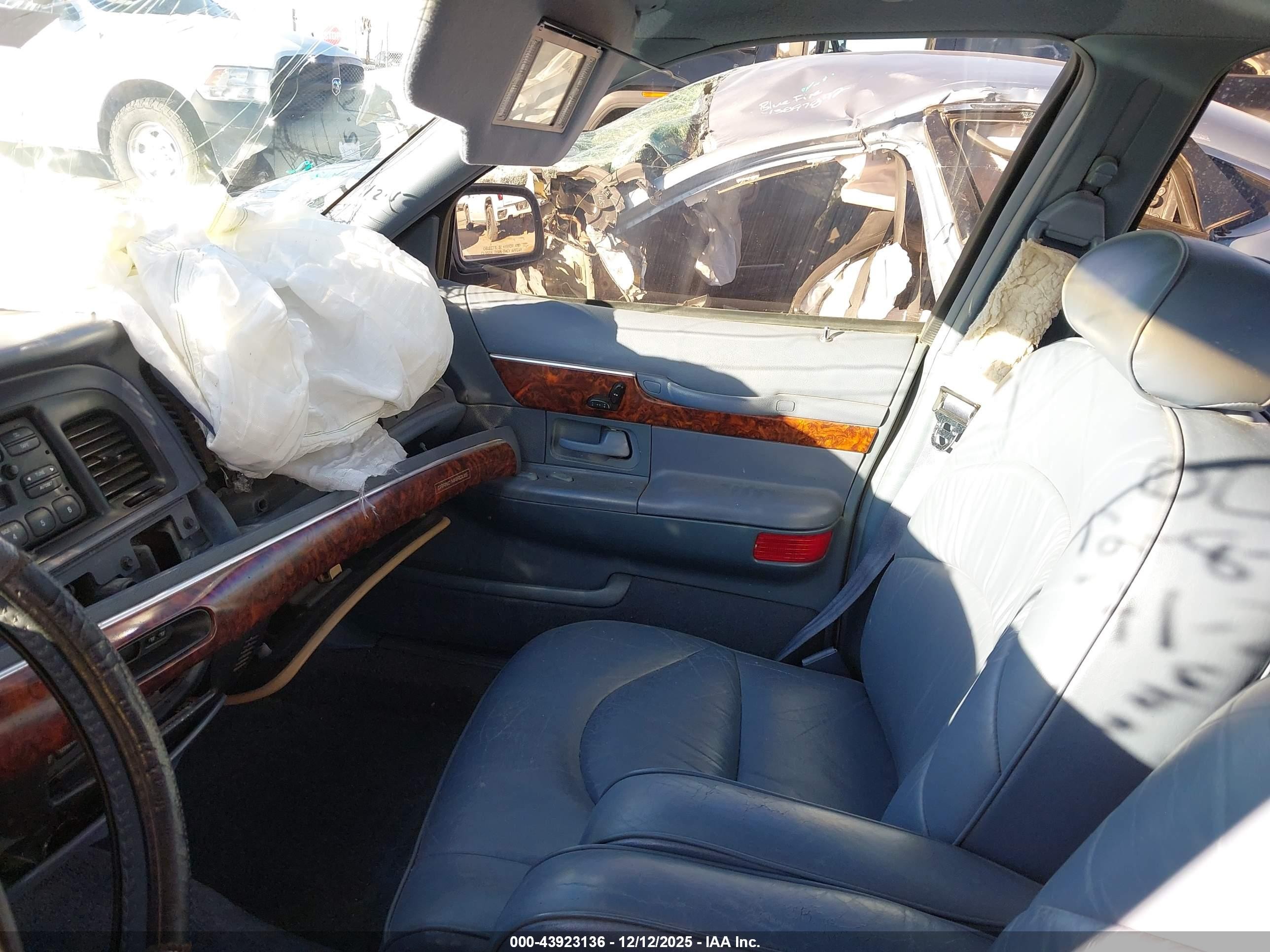 1997 Mercury Grand Marquis Ls White vin: 2MELM75W4VX718973