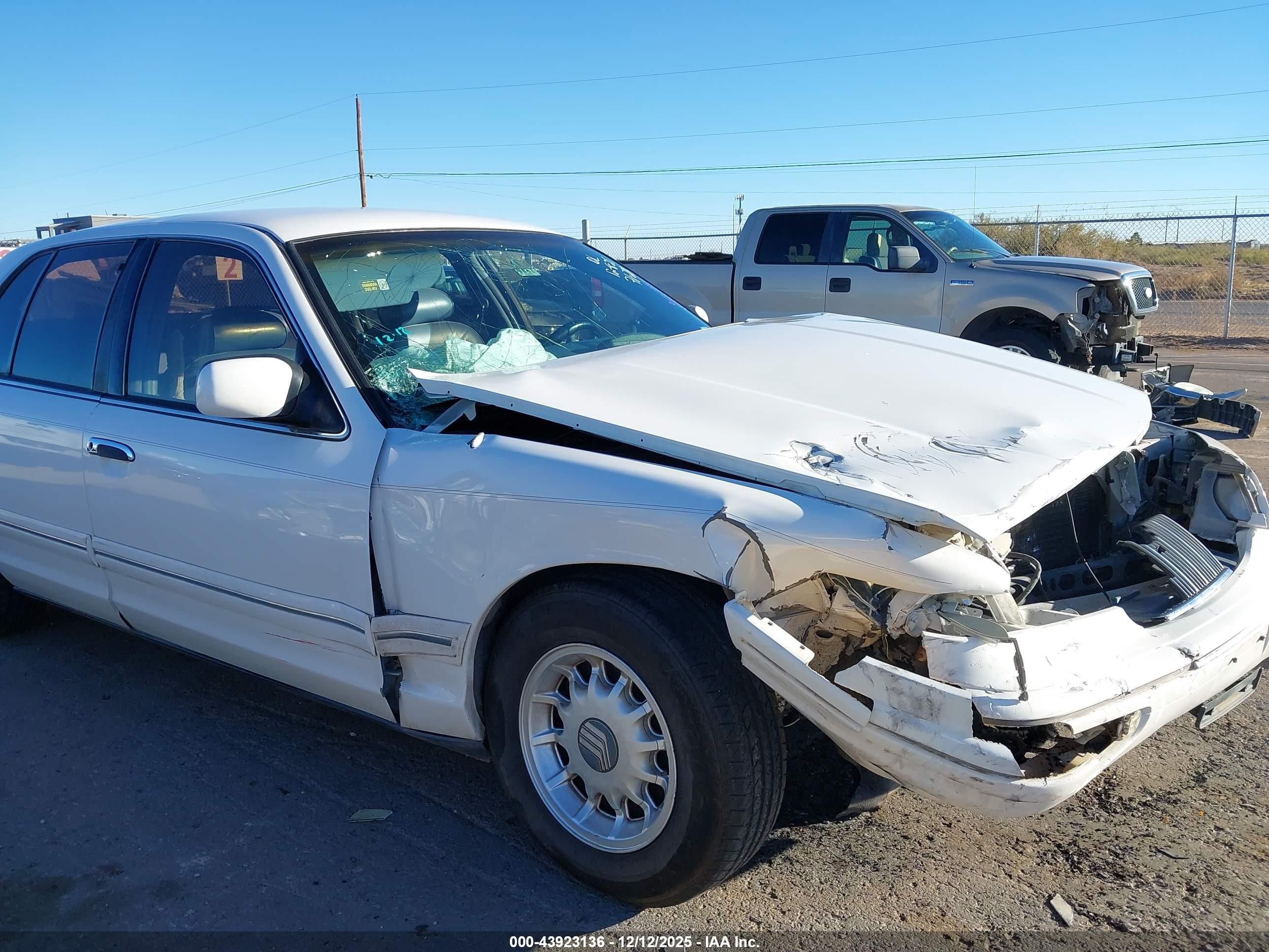 1997 Mercury Grand Marquis Ls White vin: 2MELM75W4VX718973