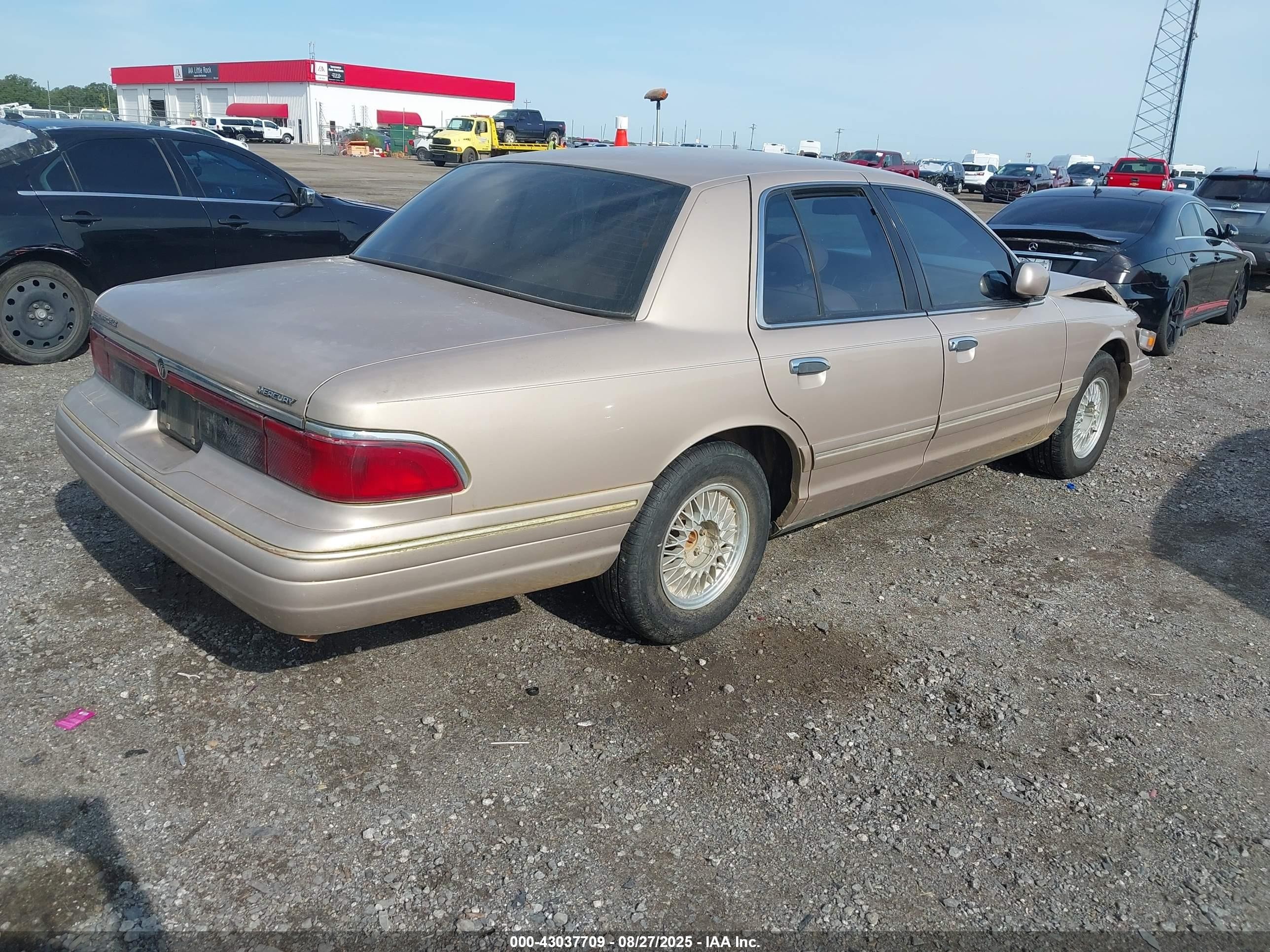 1997 Mercury Grand Marquis Ls Gold vin: 2MELM75W5VX673073