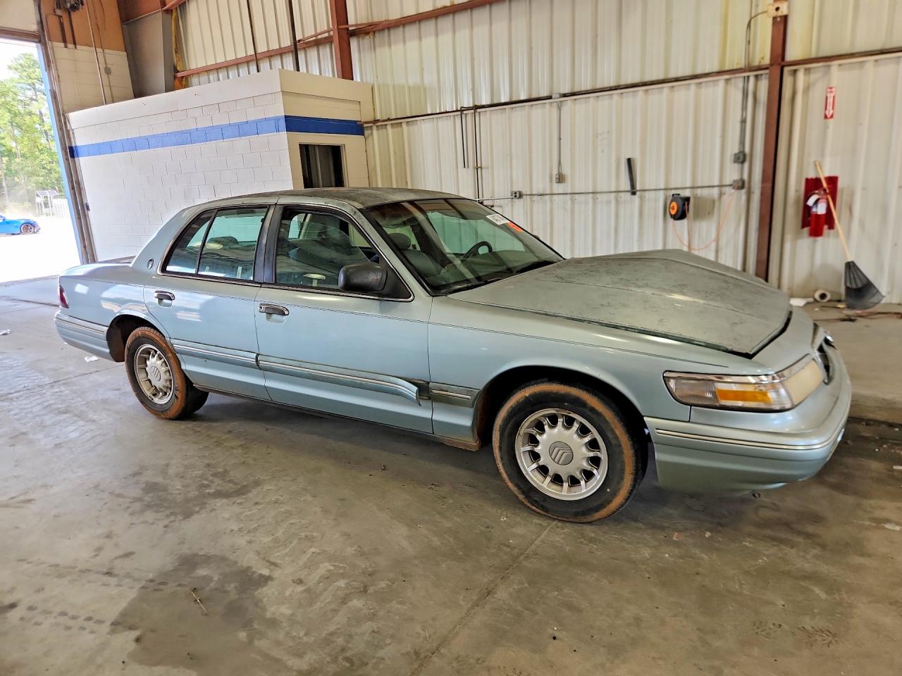 1996 Mercury Grand Marquis Ls Silver vin: 2MELM75W6TX678795