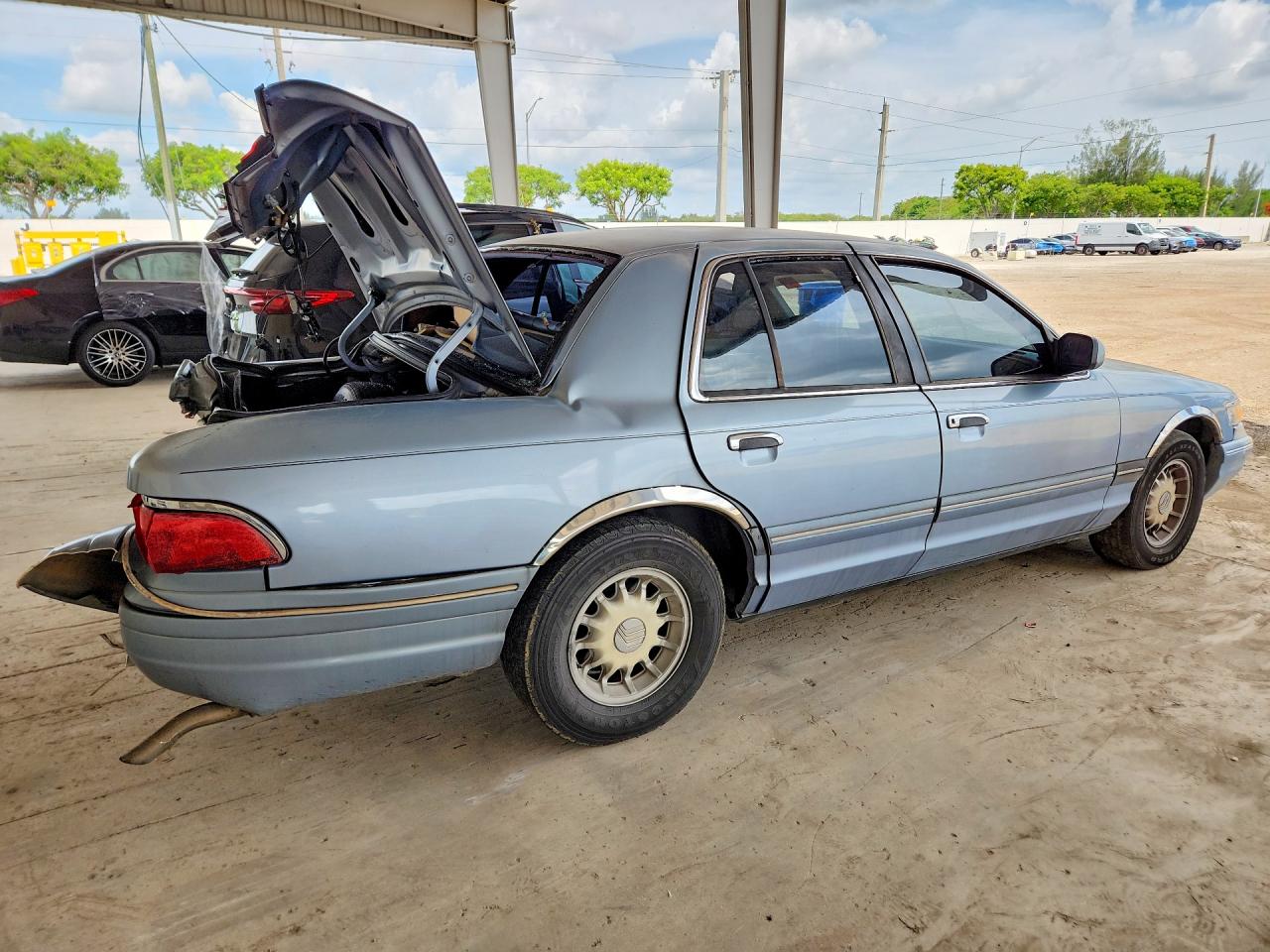 1997 Mercury Grand Marquis Ls Blue vin: 2MELM75W6VX684972
