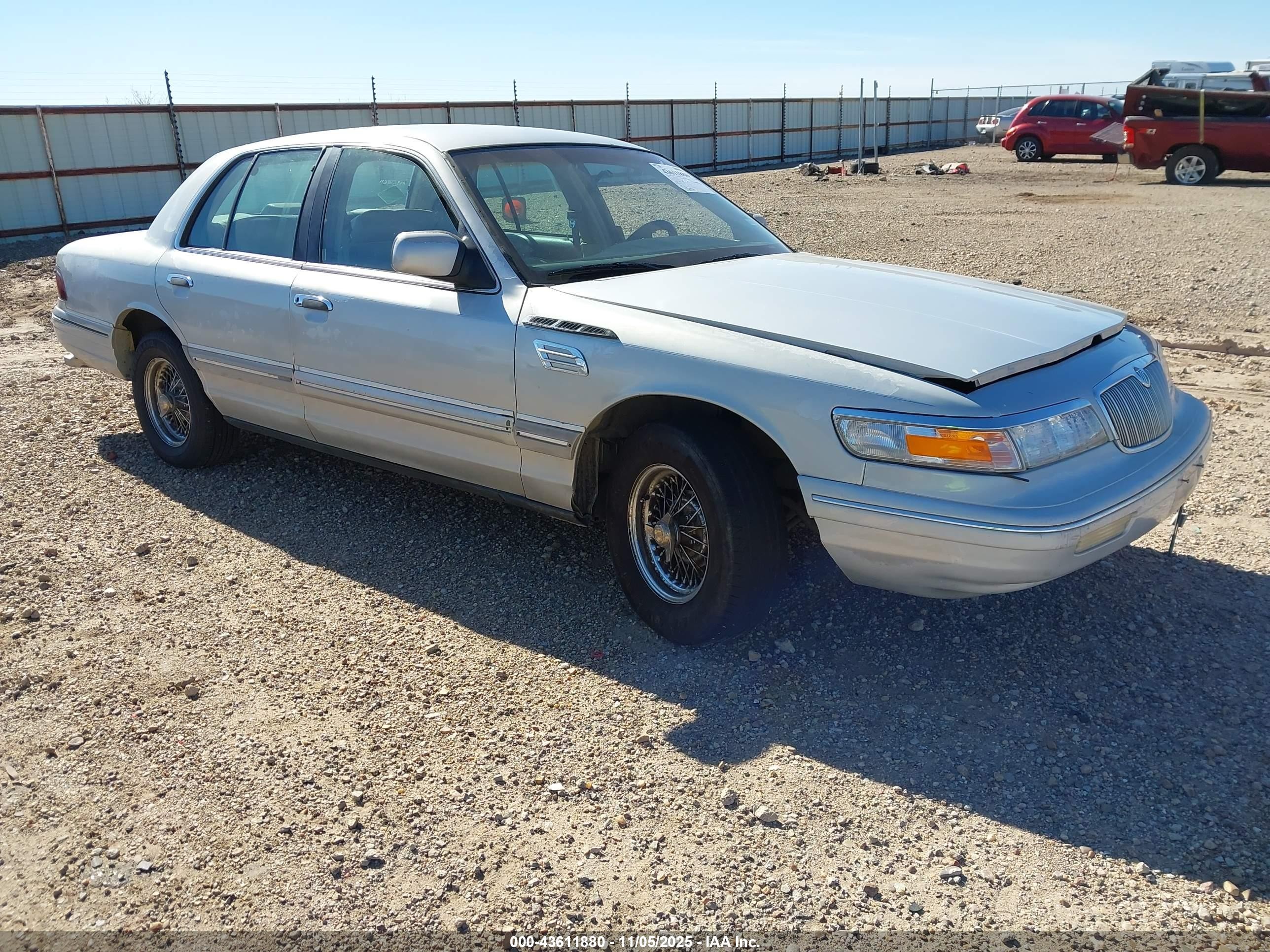 1997 Mercury Grand Marquis Ls Silver vin: 2MELM75W7VX602618