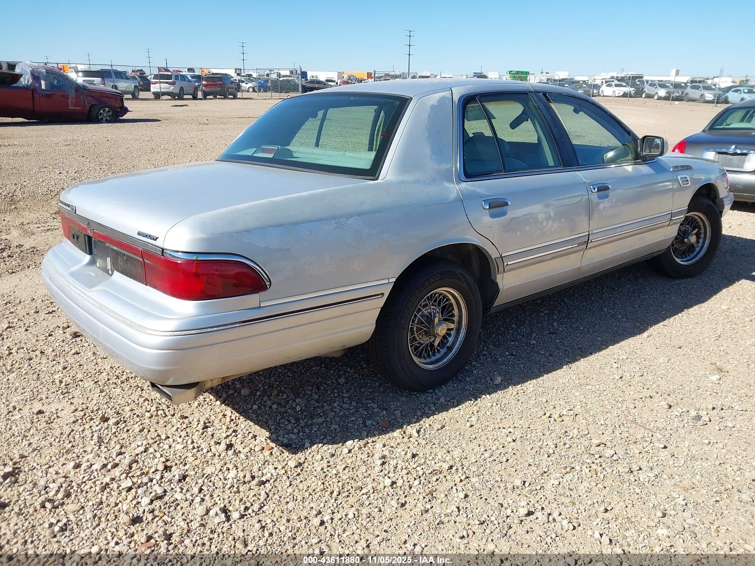 1997 Mercury Grand Marquis Ls Silver vin: 2MELM75W7VX602618