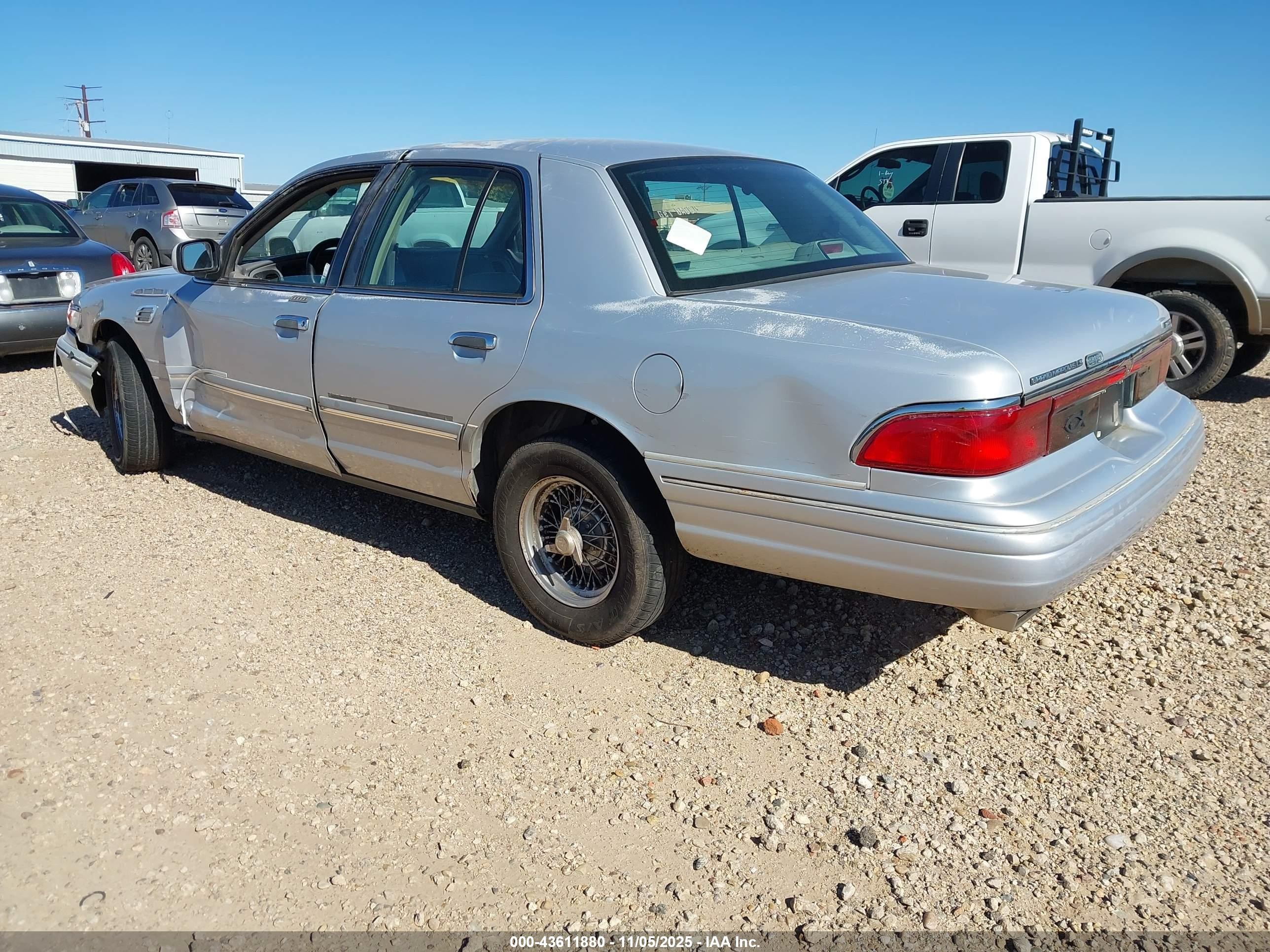 1997 Mercury Grand Marquis Ls Silver vin: 2MELM75W7VX602618