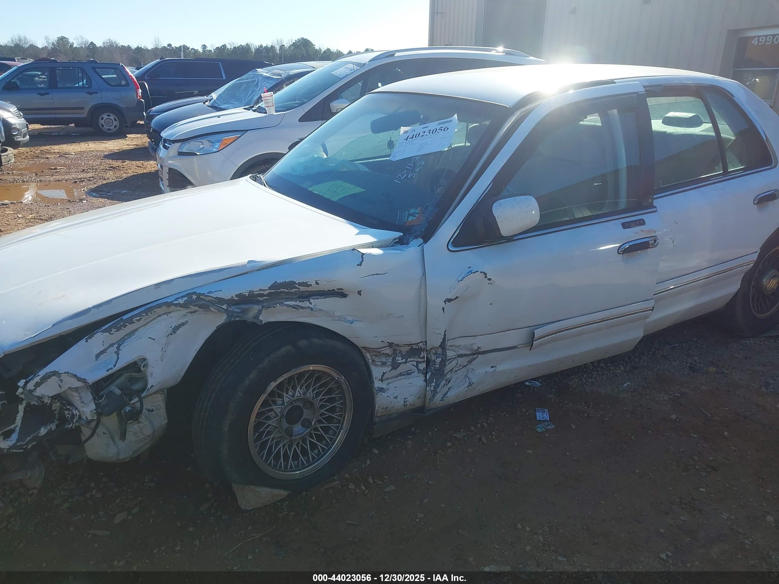 1997 Mercury Grand Marquis Ls White vin: 2MELM75W7VX695432