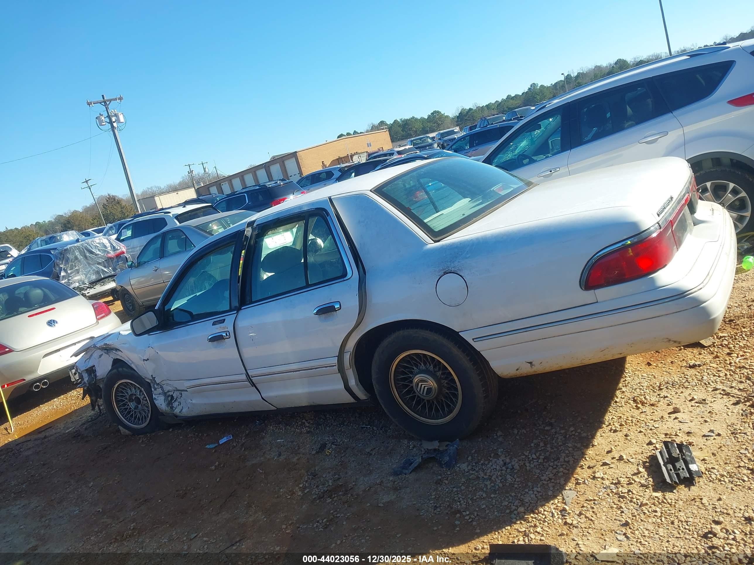 1997 Mercury Grand Marquis Ls White vin: 2MELM75W7VX695432